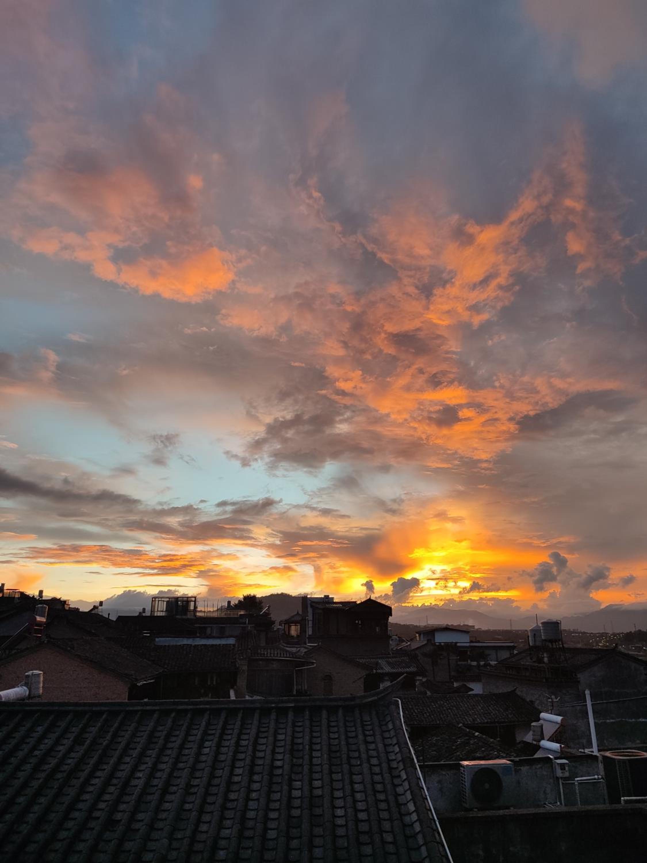 Shan Ju Qiu Ming Floral Hotel in Tengchong 花筑 腾冲山居秋暝精品客栈