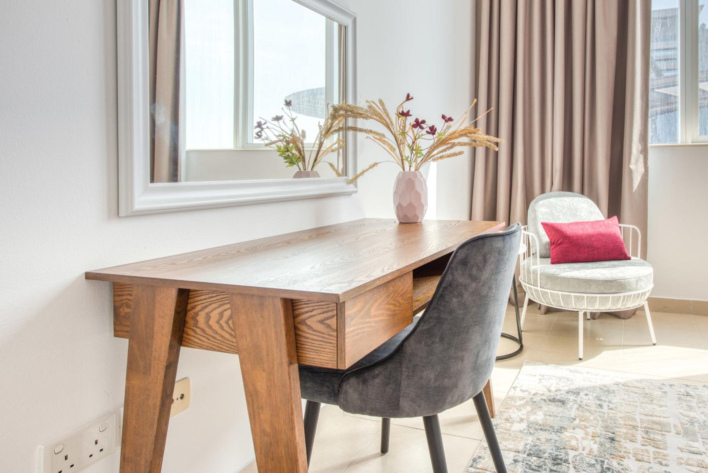 Exquisite Dubai's Urban Living in the City Centre