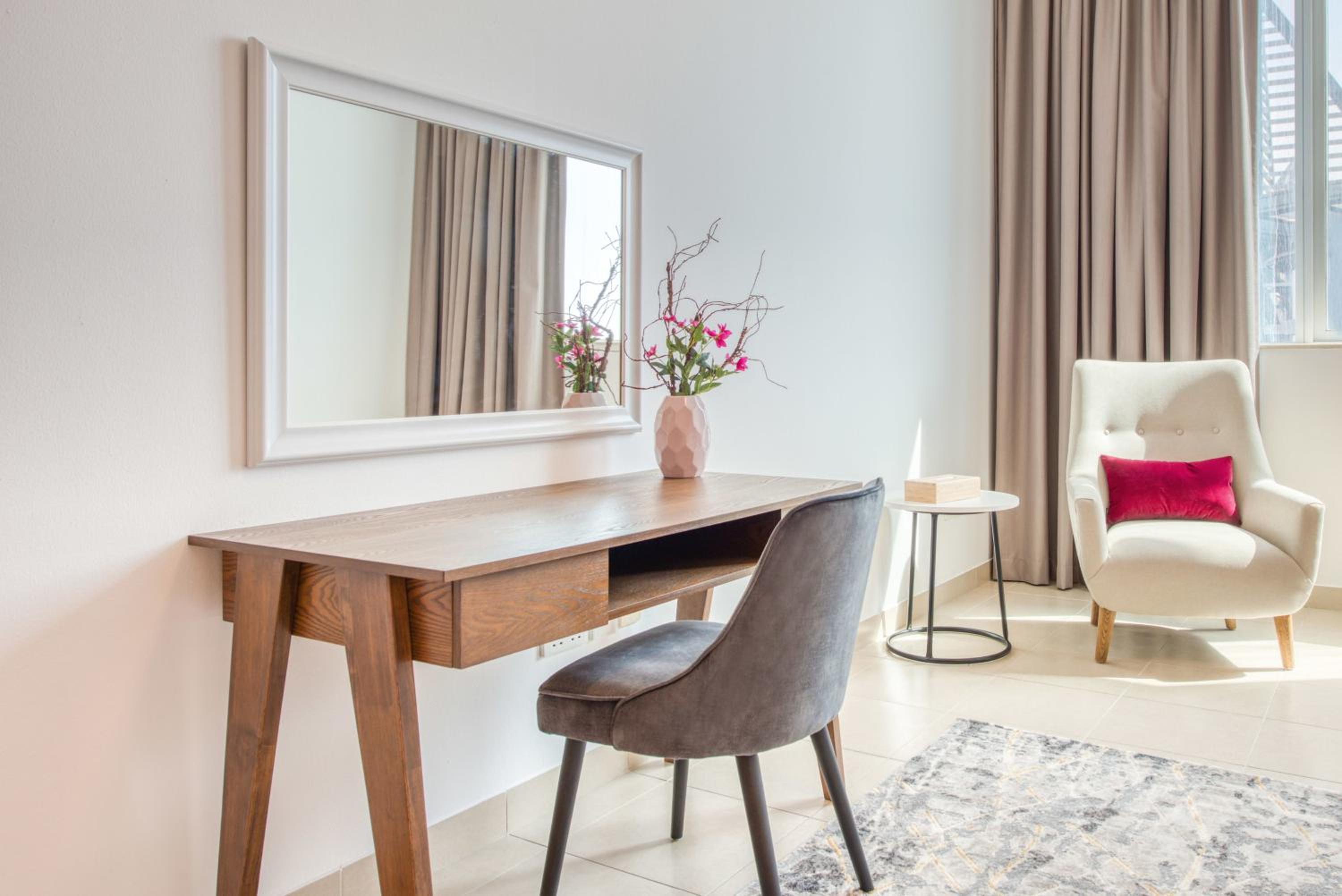 Exquisite Dubai's Urban Living in the City Centre