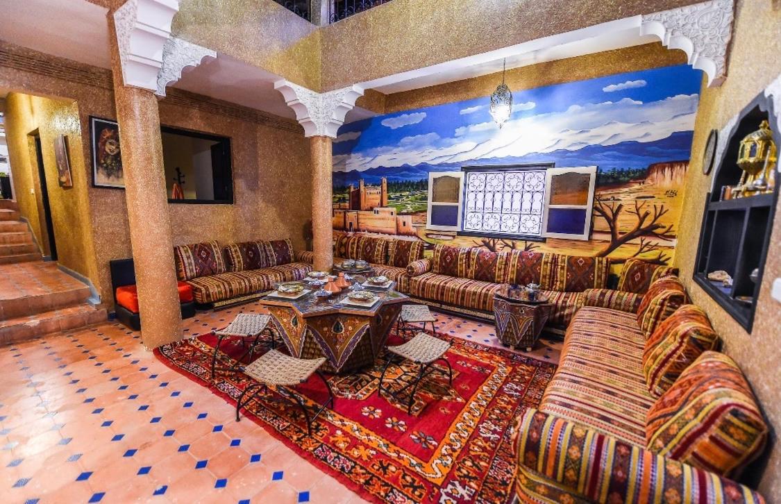 lounge