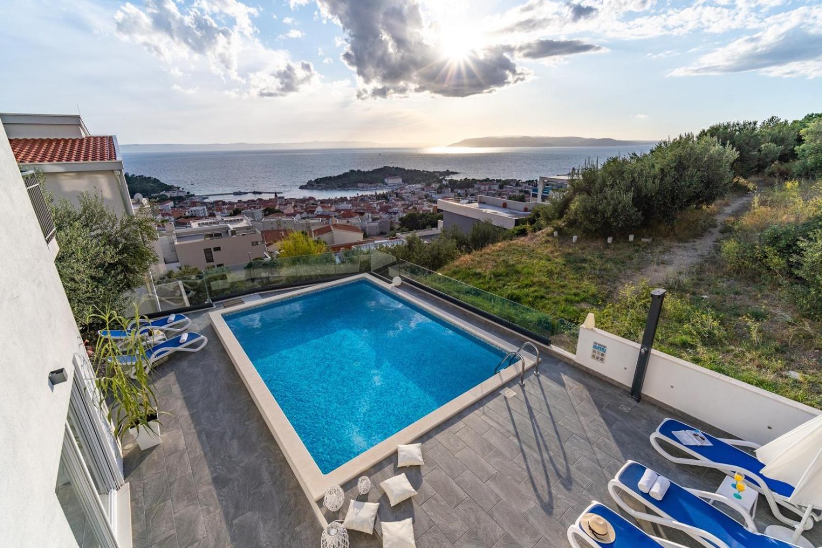 Villa Lea 5-bedroom villa with private pool and amazing views of city and sea view 5