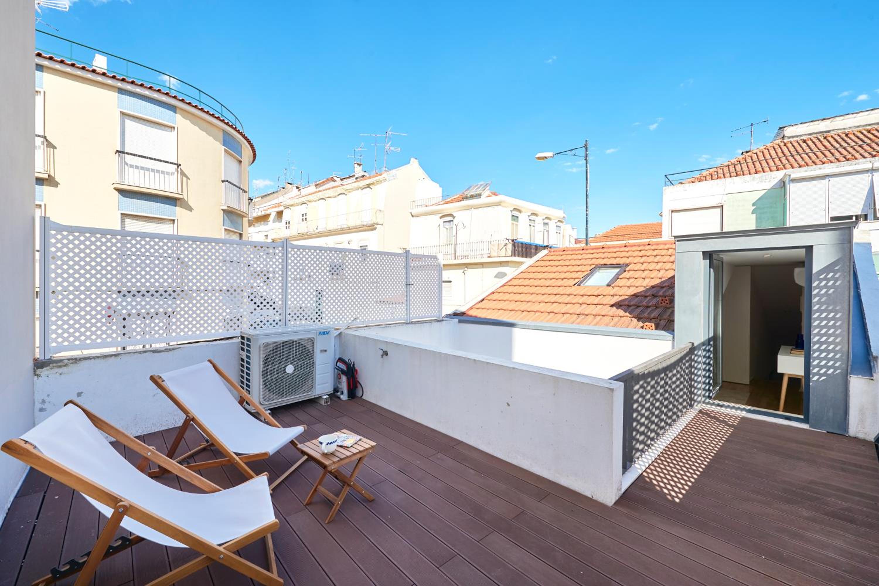 Charming house with terrace in Lisbon.WIFI. view 2