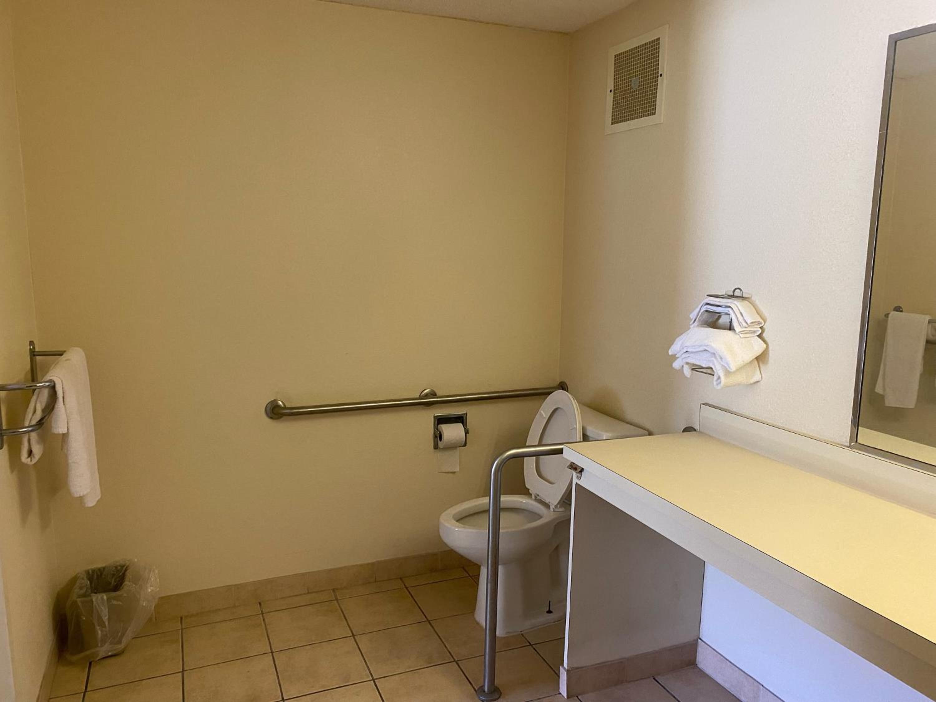 Motel 6 Sandersville, GA