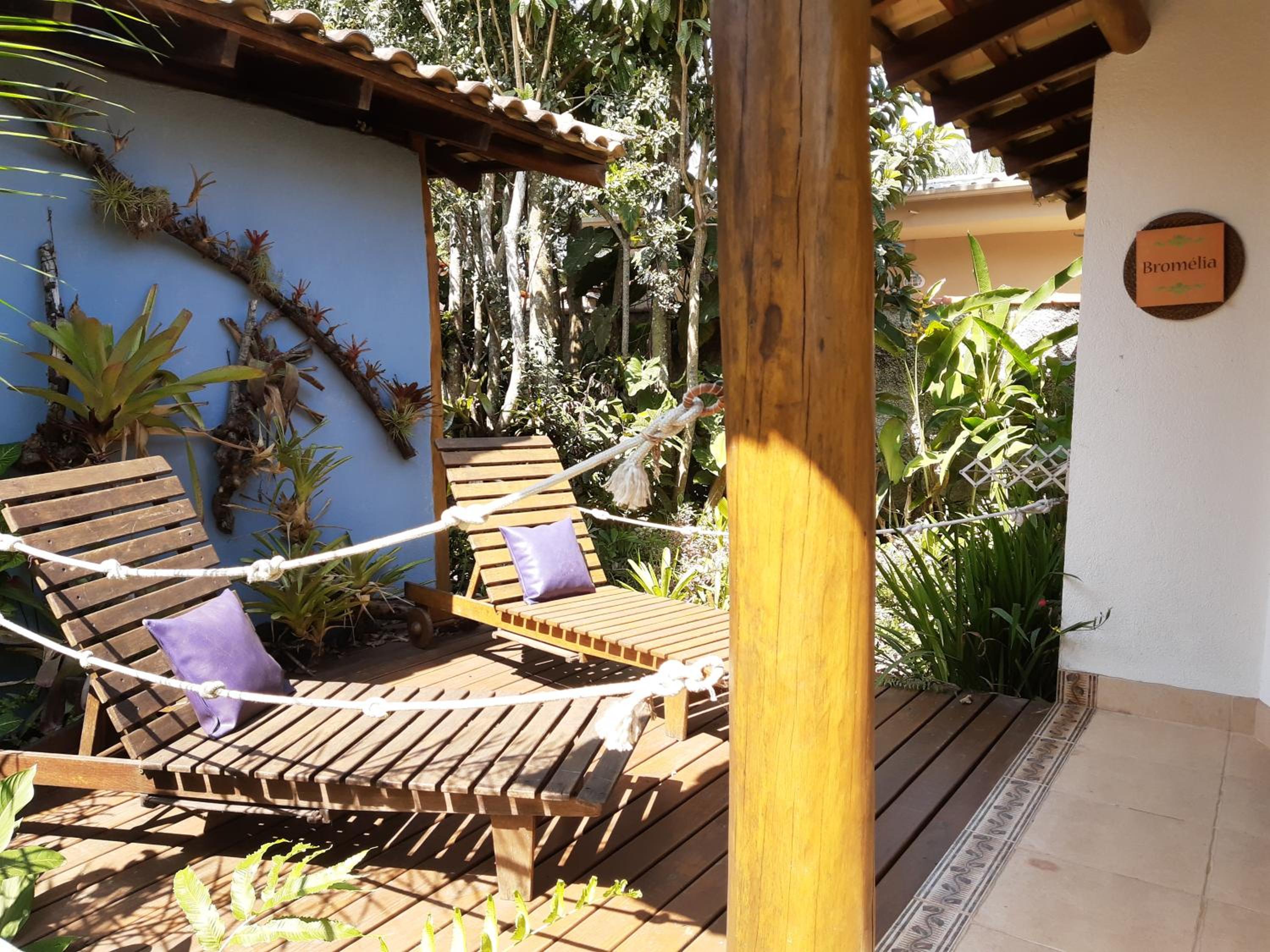 Casa Jardim Bangalos
