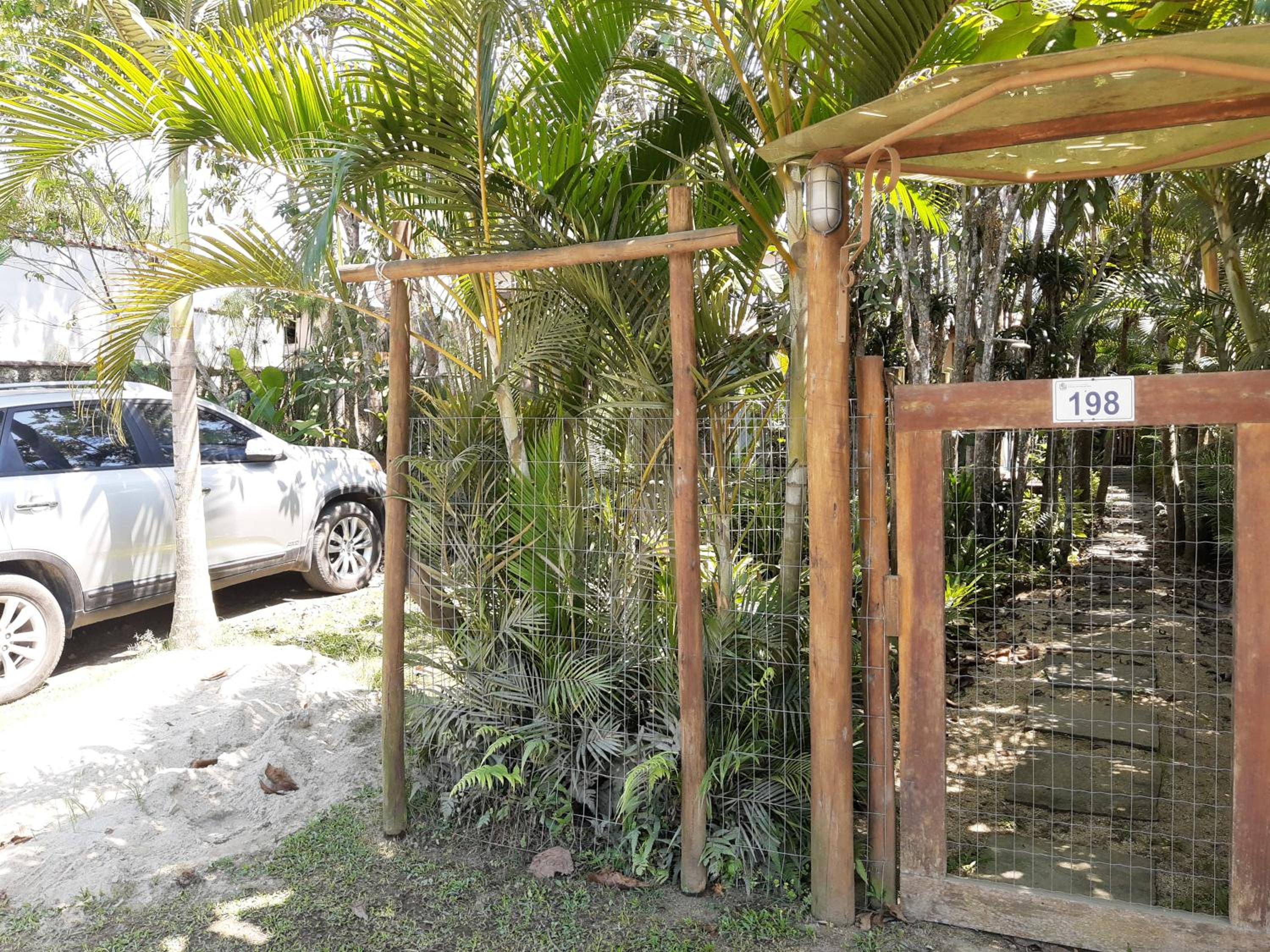 Casa Jardim Bangalos