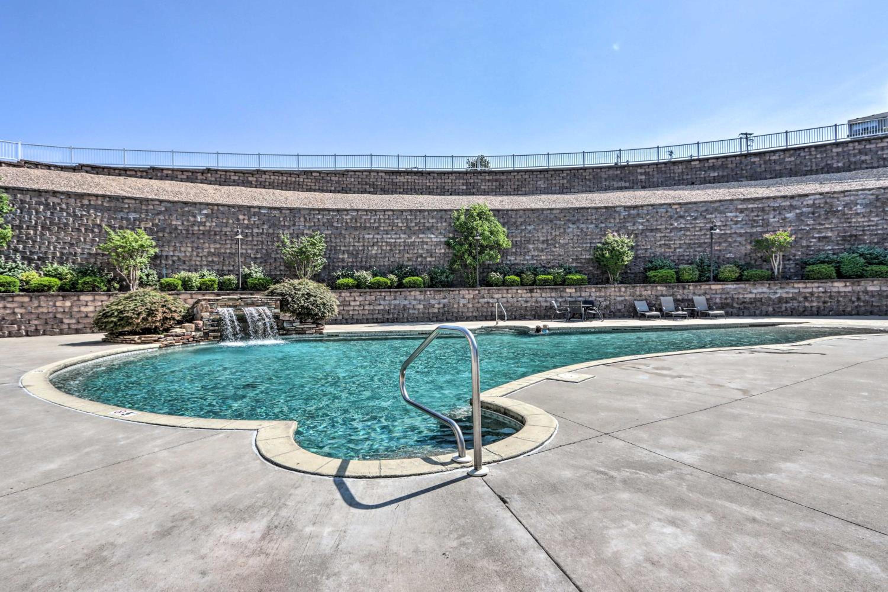 Resort Perks, View: Lands End Condo in Osage Beach view 5