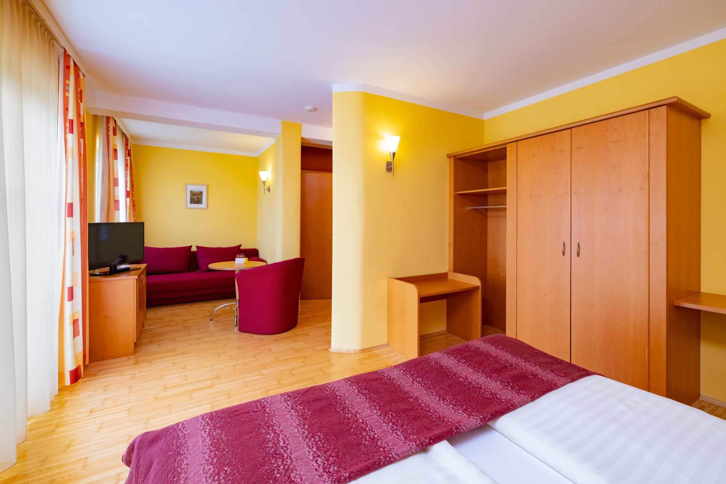 Golf & Thermenland Sonnenpension Frühstückshotel Burgauberg Stegersbach