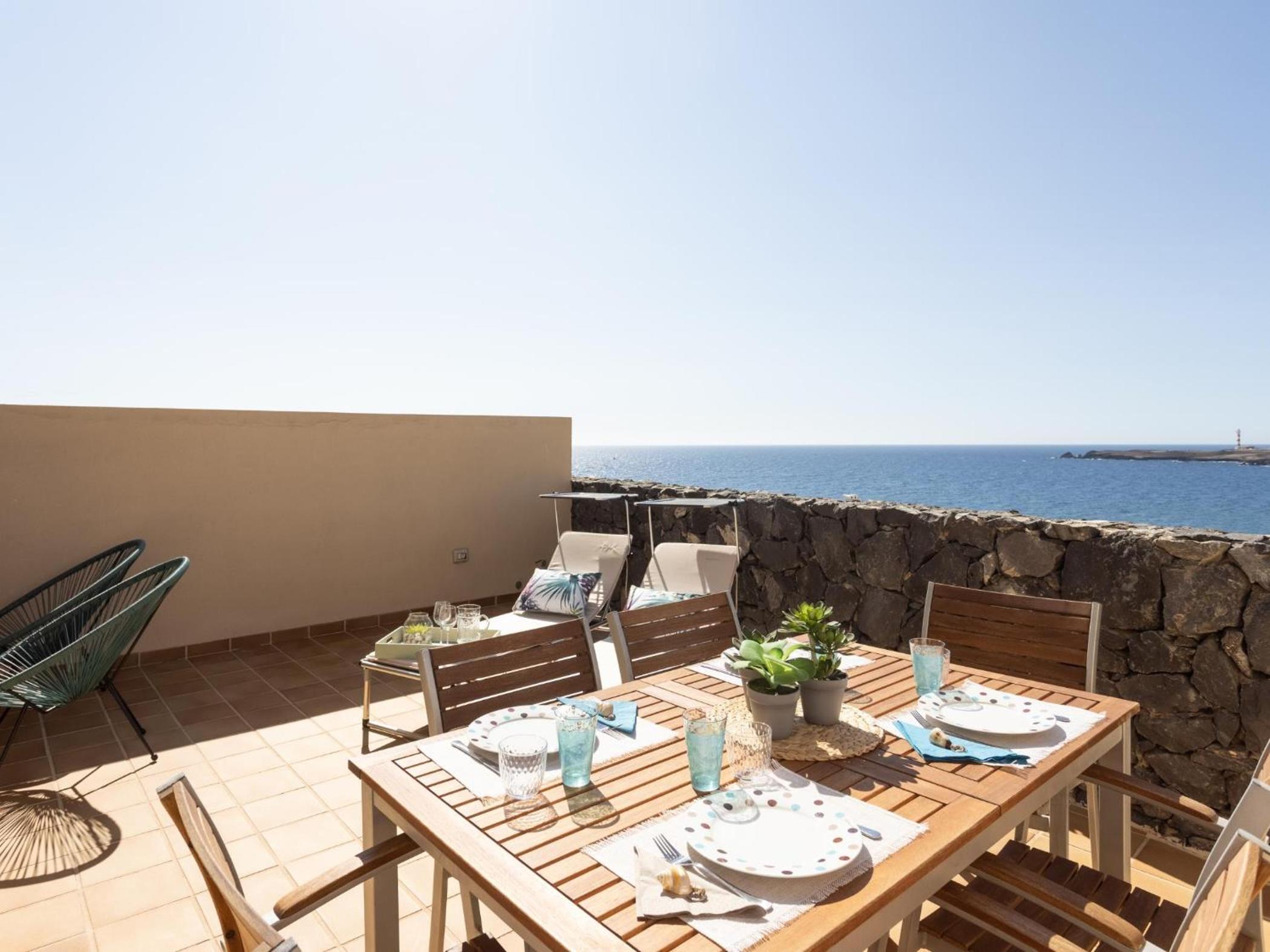PillowAbroad - Sea view terrace - main view
