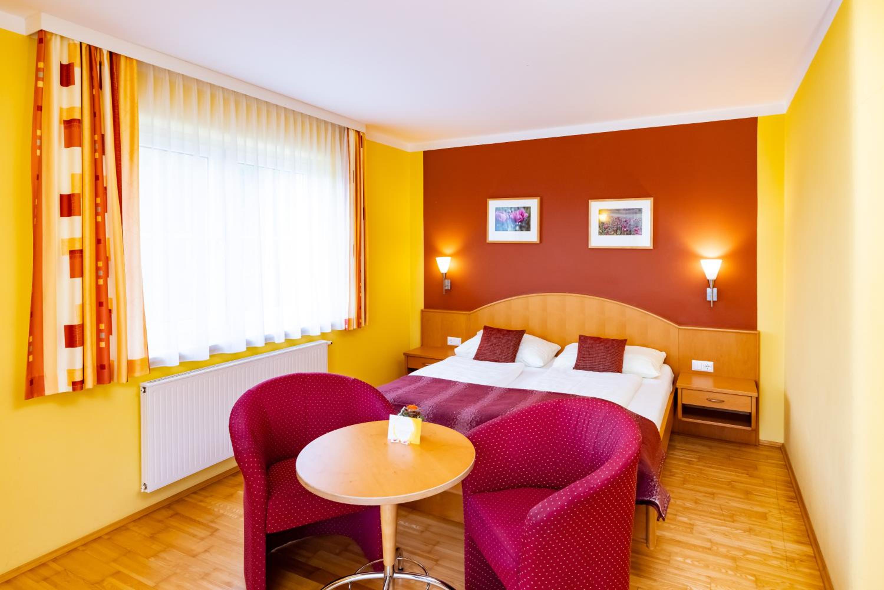 Golf & Thermenland Sonnenpension Frühstückshotel Burgauberg Stegersbach