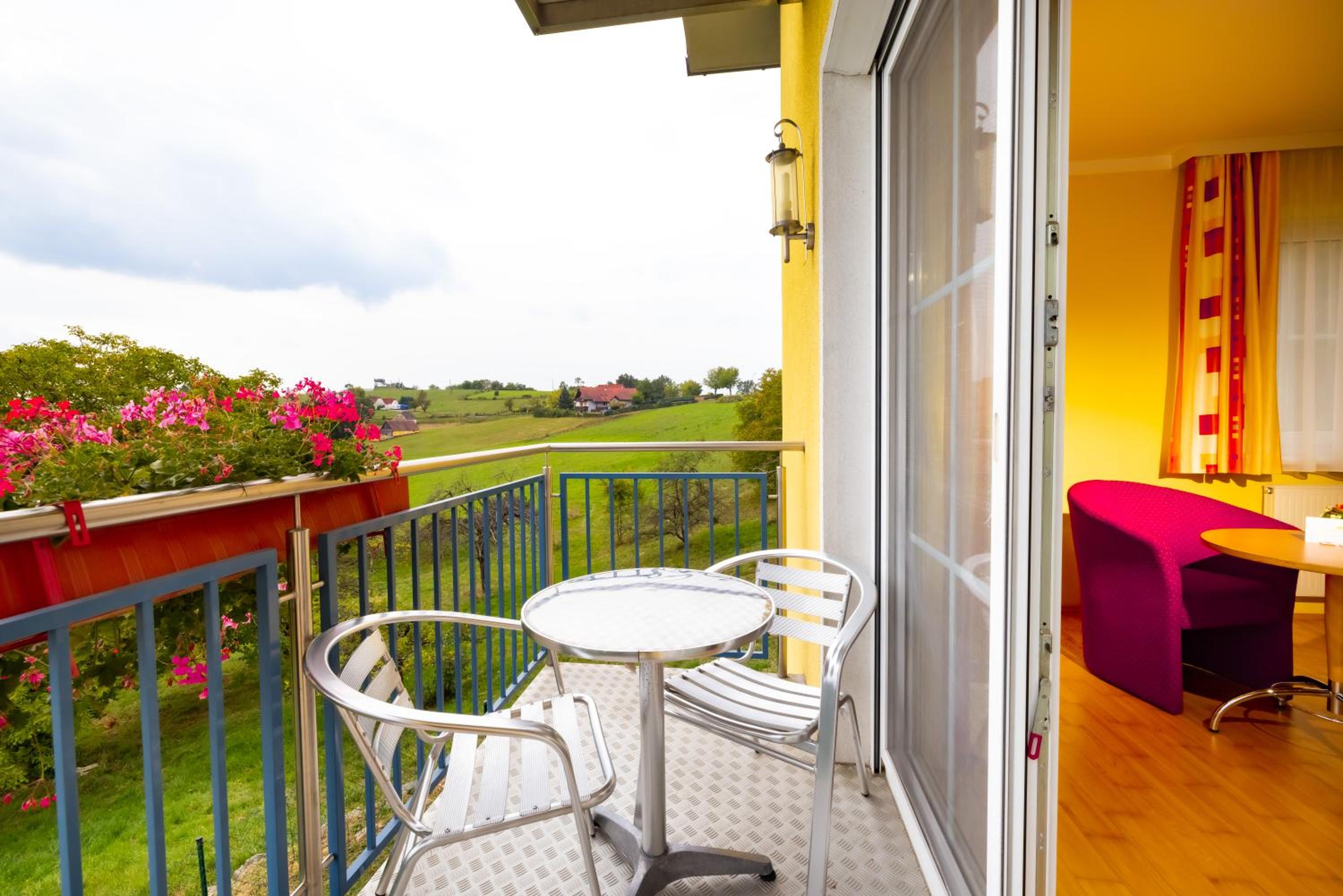Golf & Thermenland Sonnenpension Frühstückshotel Burgauberg Stegersbach