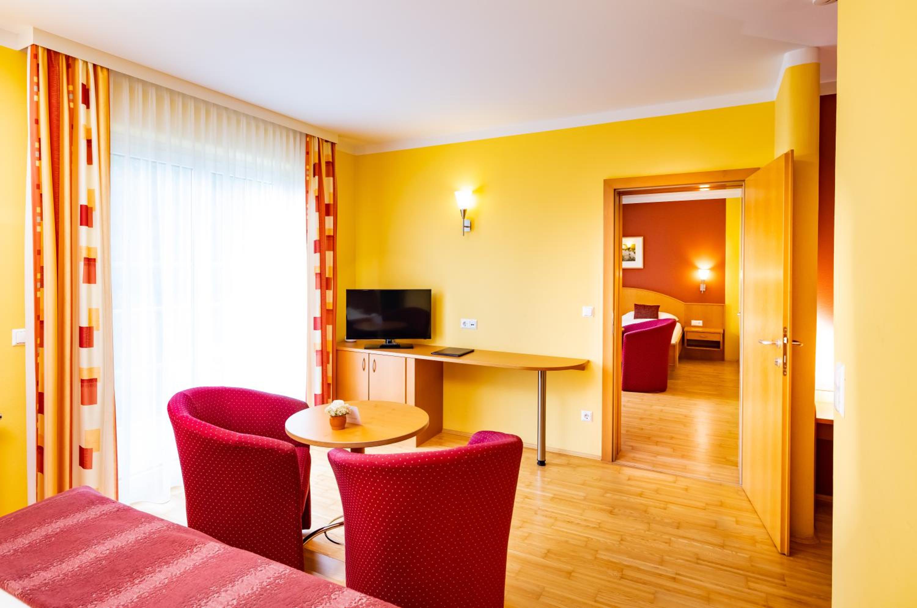 Golf & Thermenland Sonnenpension Frühstückshotel Burgauberg Stegersbach
