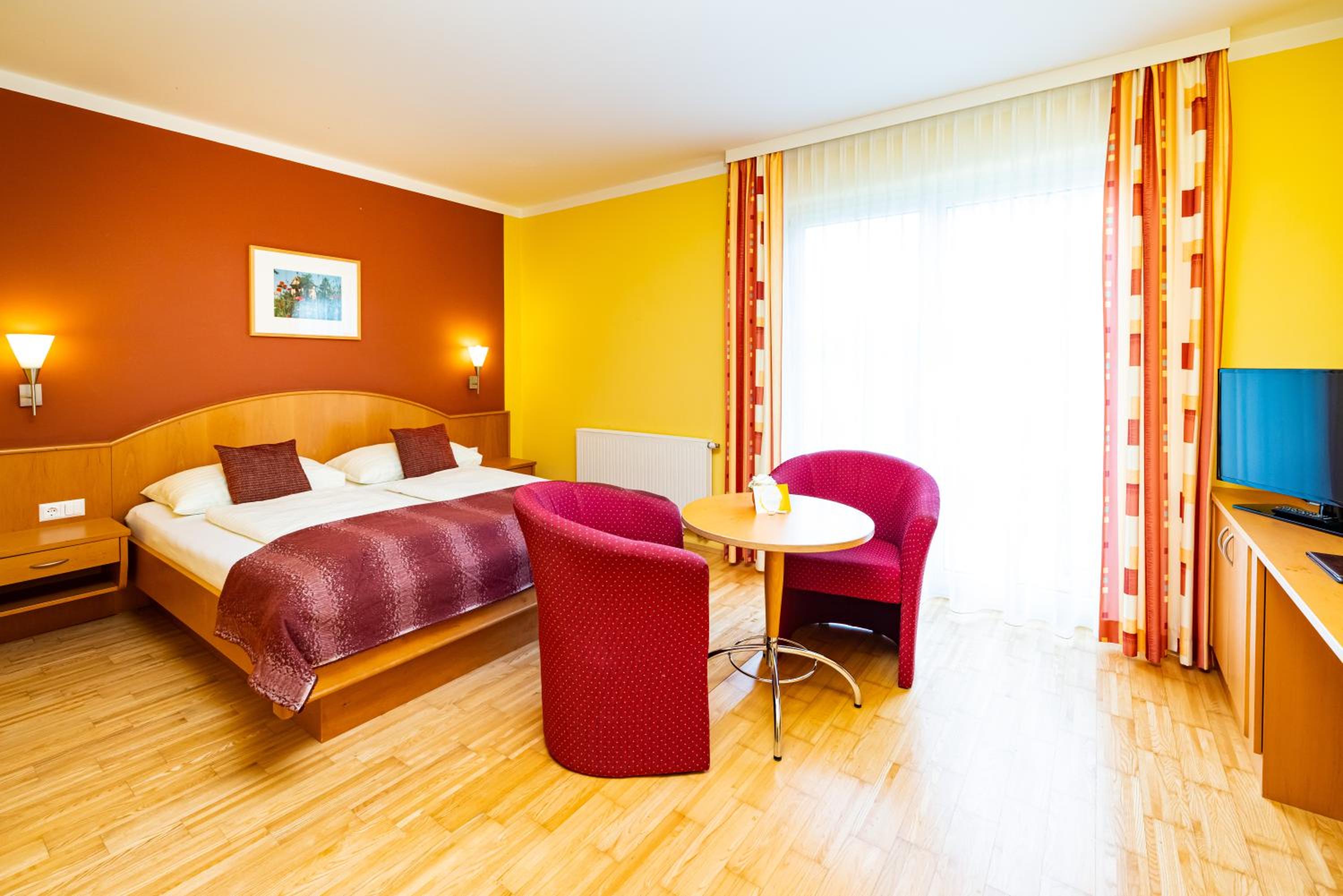 Golf & Thermenland Sonnenpension Frühstückshotel Burgauberg Stegersbach