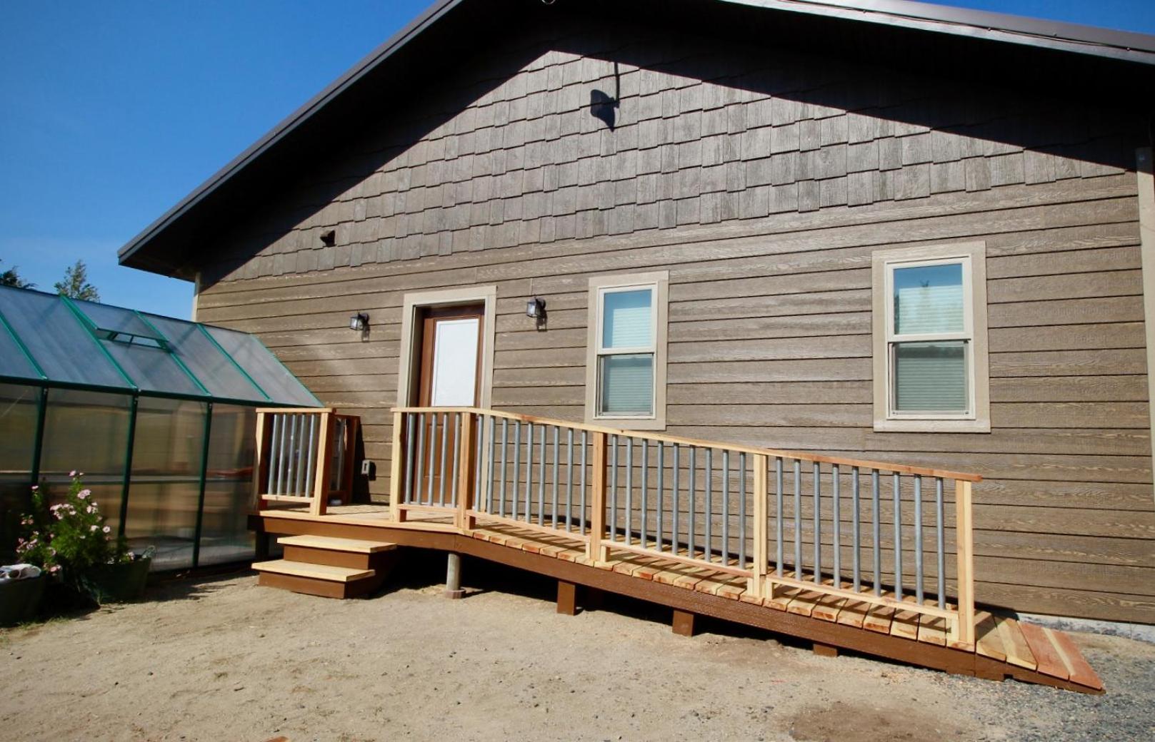 Upper Ranch - 100 Acre Mountain Views