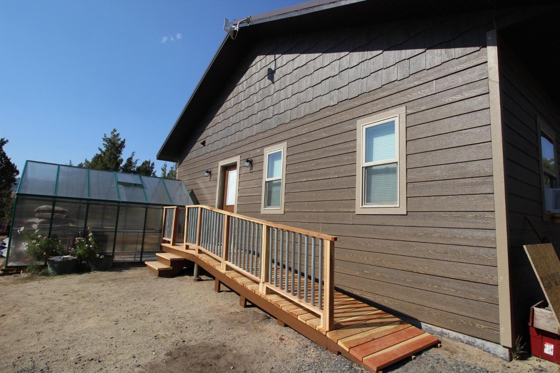 Upper Ranch - 100 Acre Mountain Views