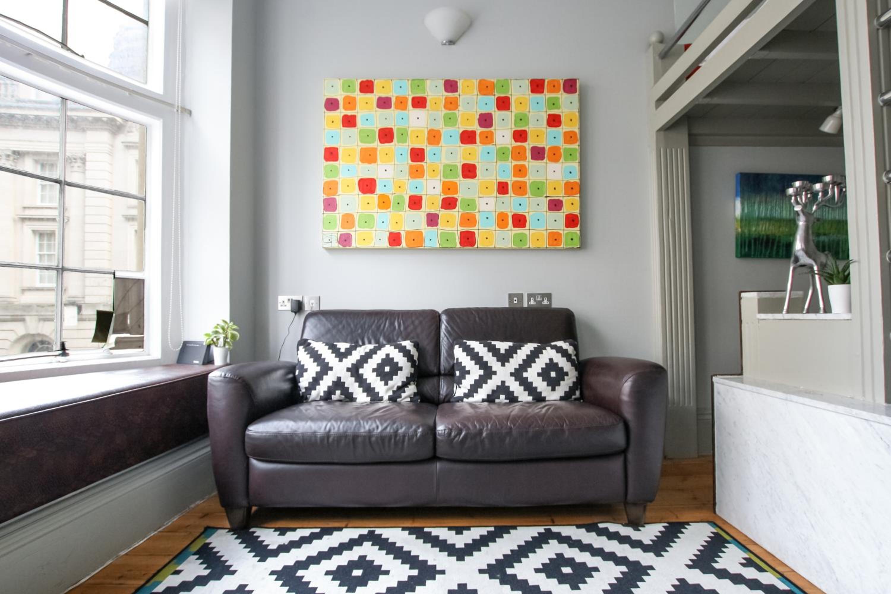 Historic two bed apartment in the City Centre view 5
