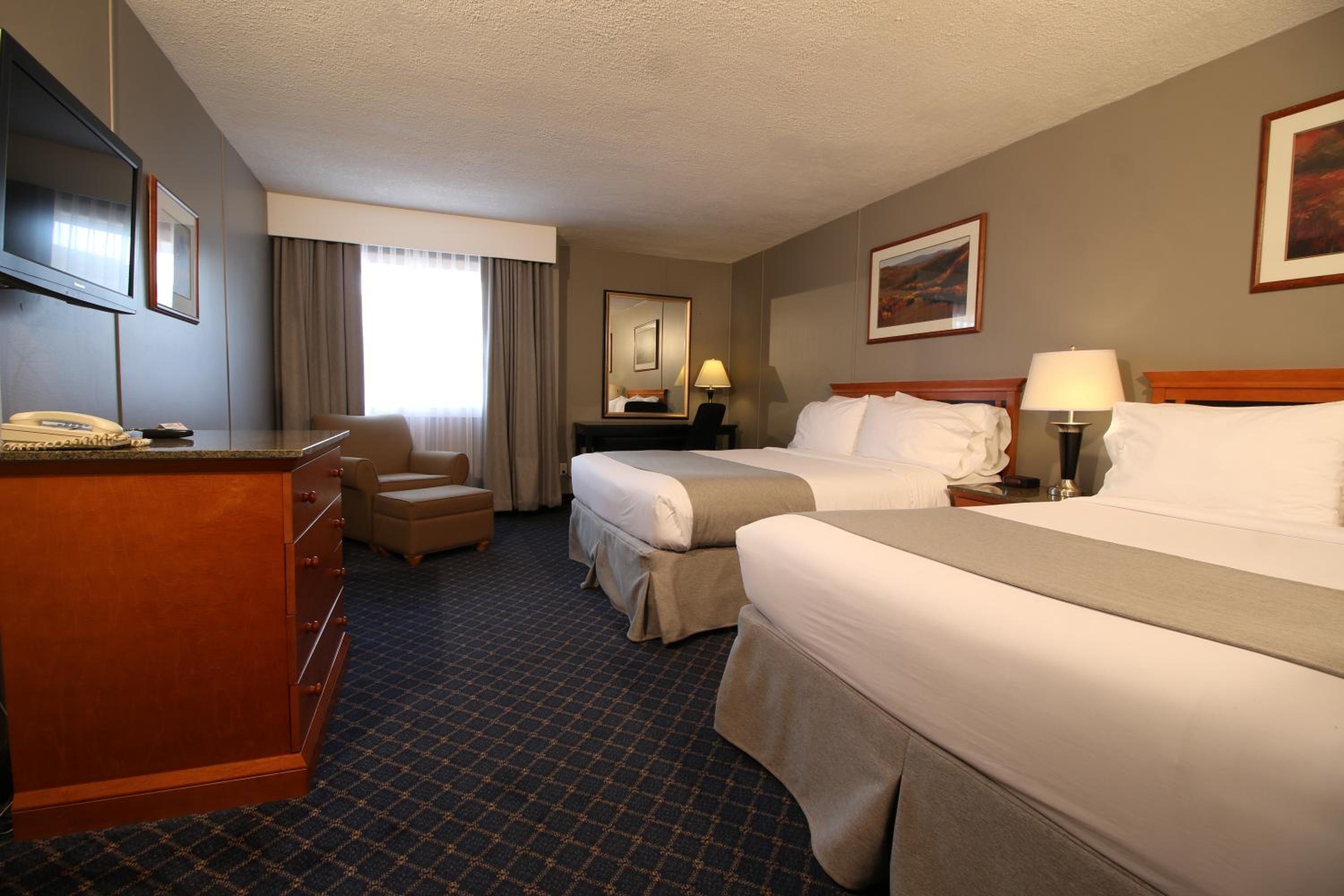Medicine Hat Vacations - Clarion Pointe - Property Image 5