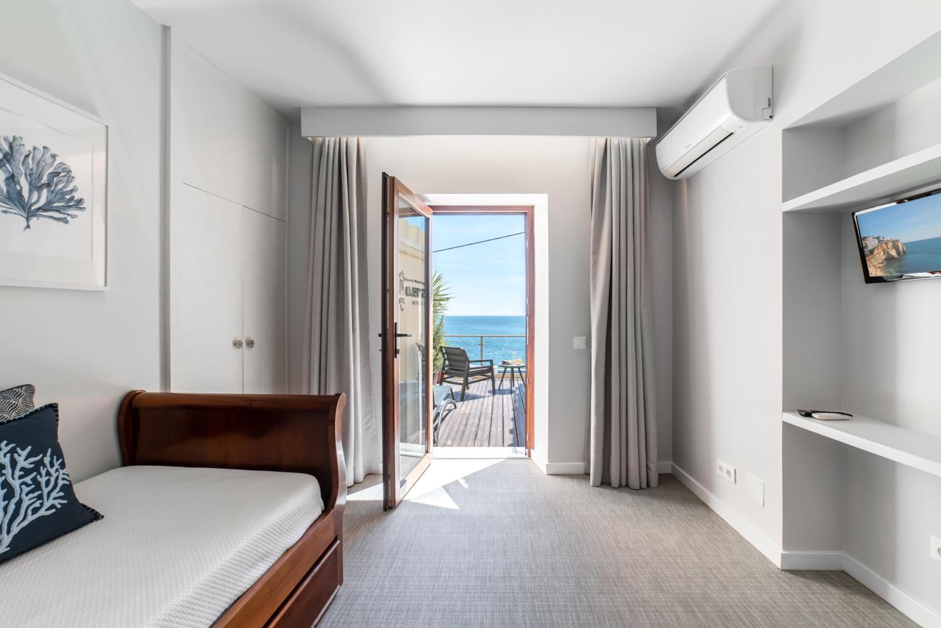 Carvoeiro Vacations - Castelo Guest House - Property Image 5