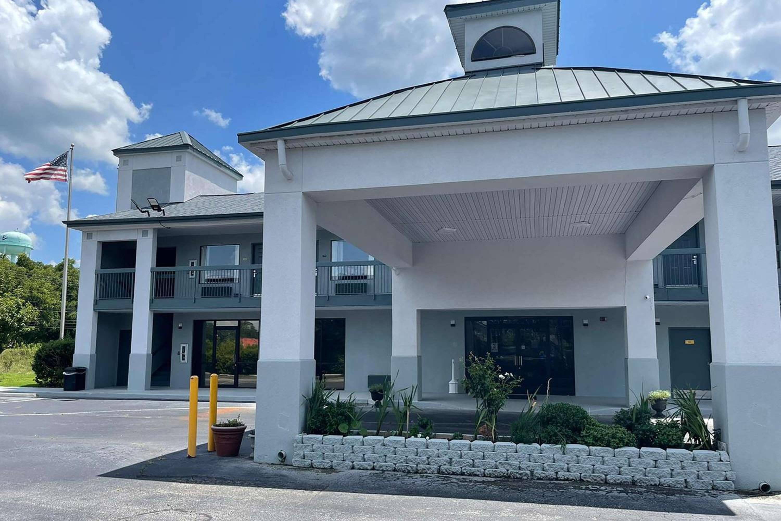 Super 8 by Wyndham Elberton - Property Image 27