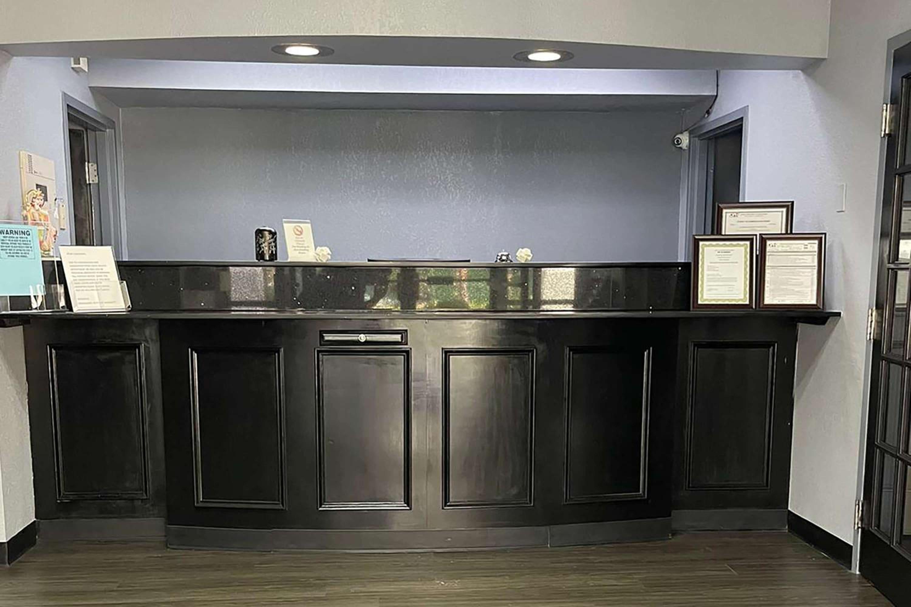 Super 8 by Wyndham Elberton - Property Image 23