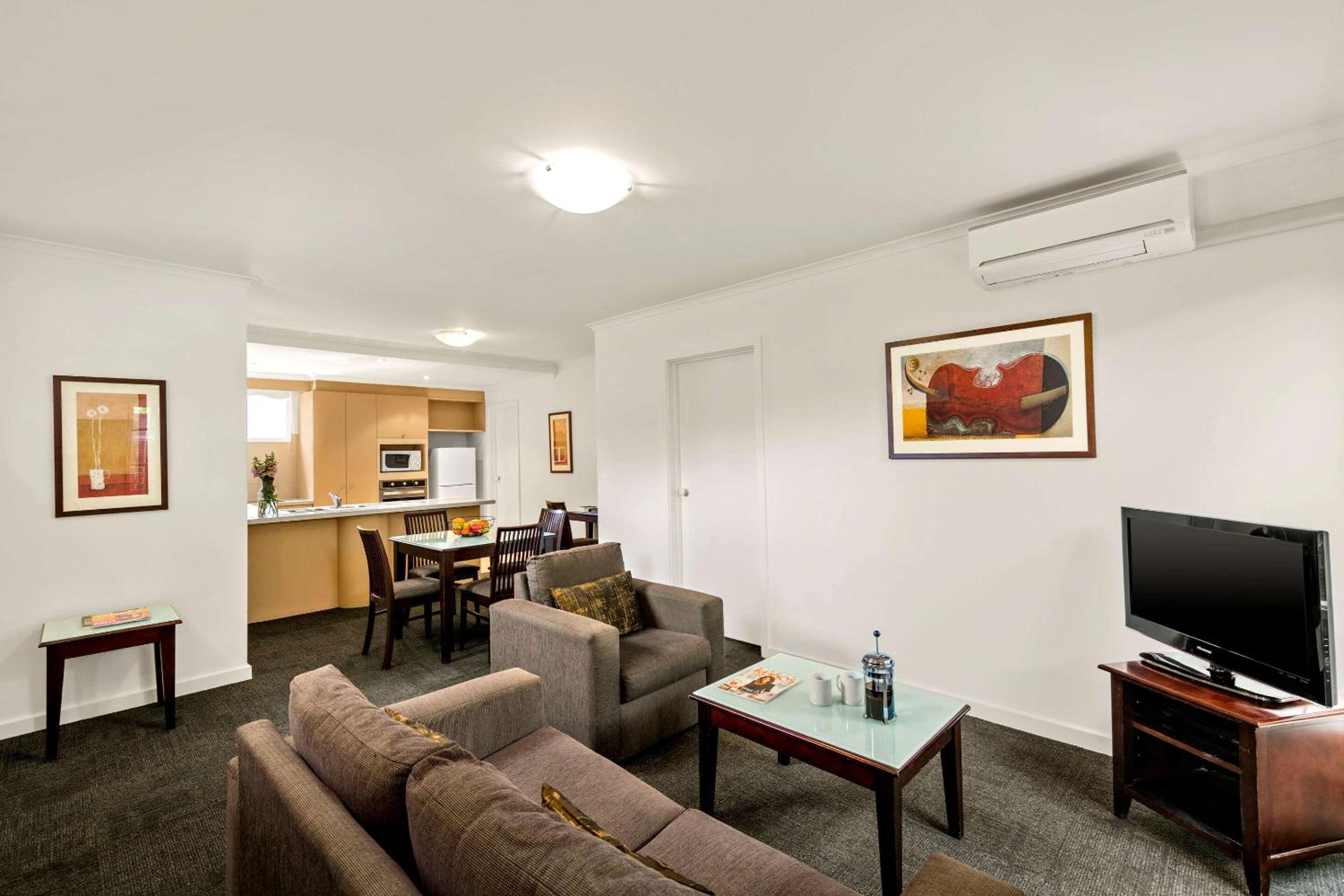 Comfort Apartments Royal Gardens-3