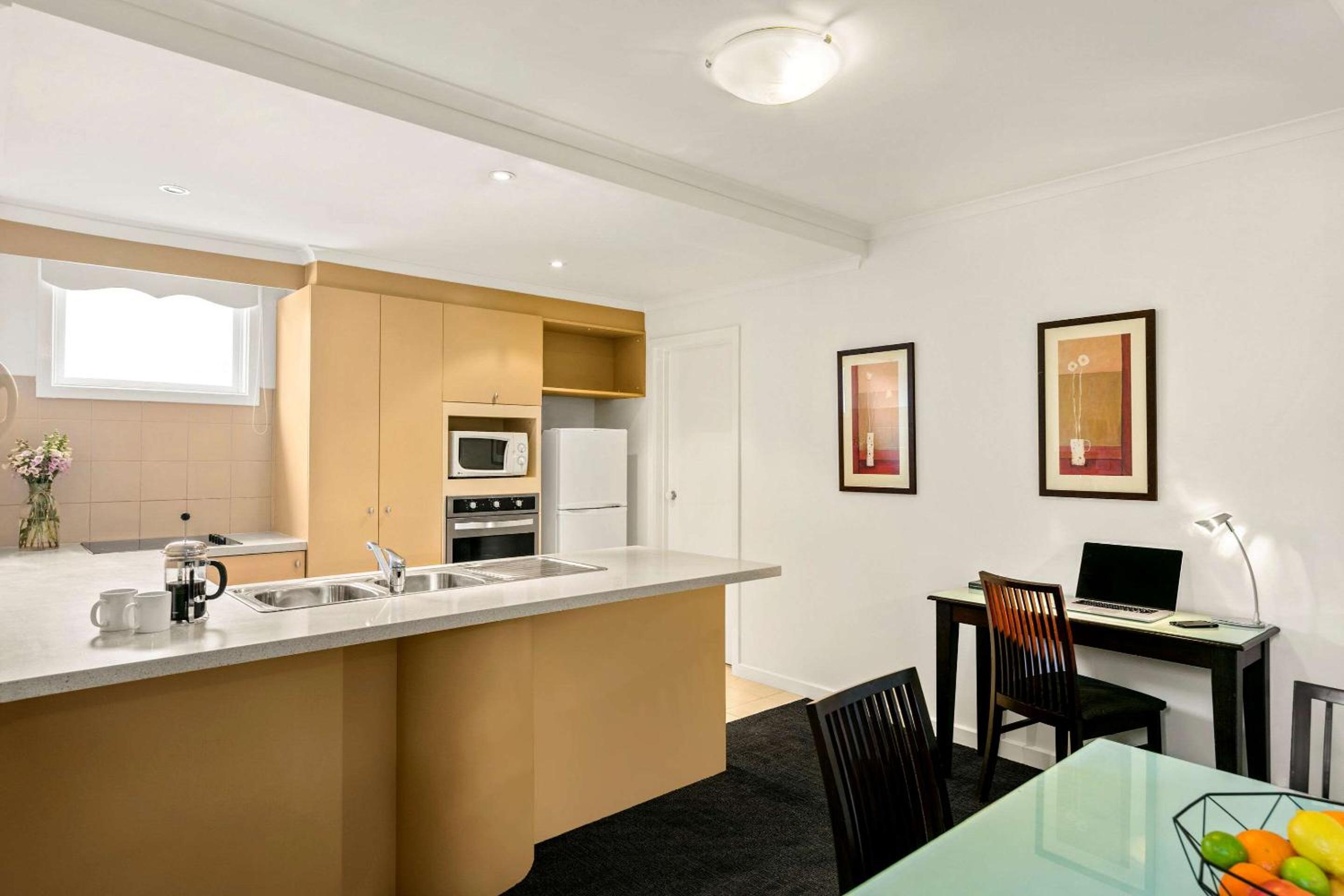 Comfort Apartments Royal Gardens-4