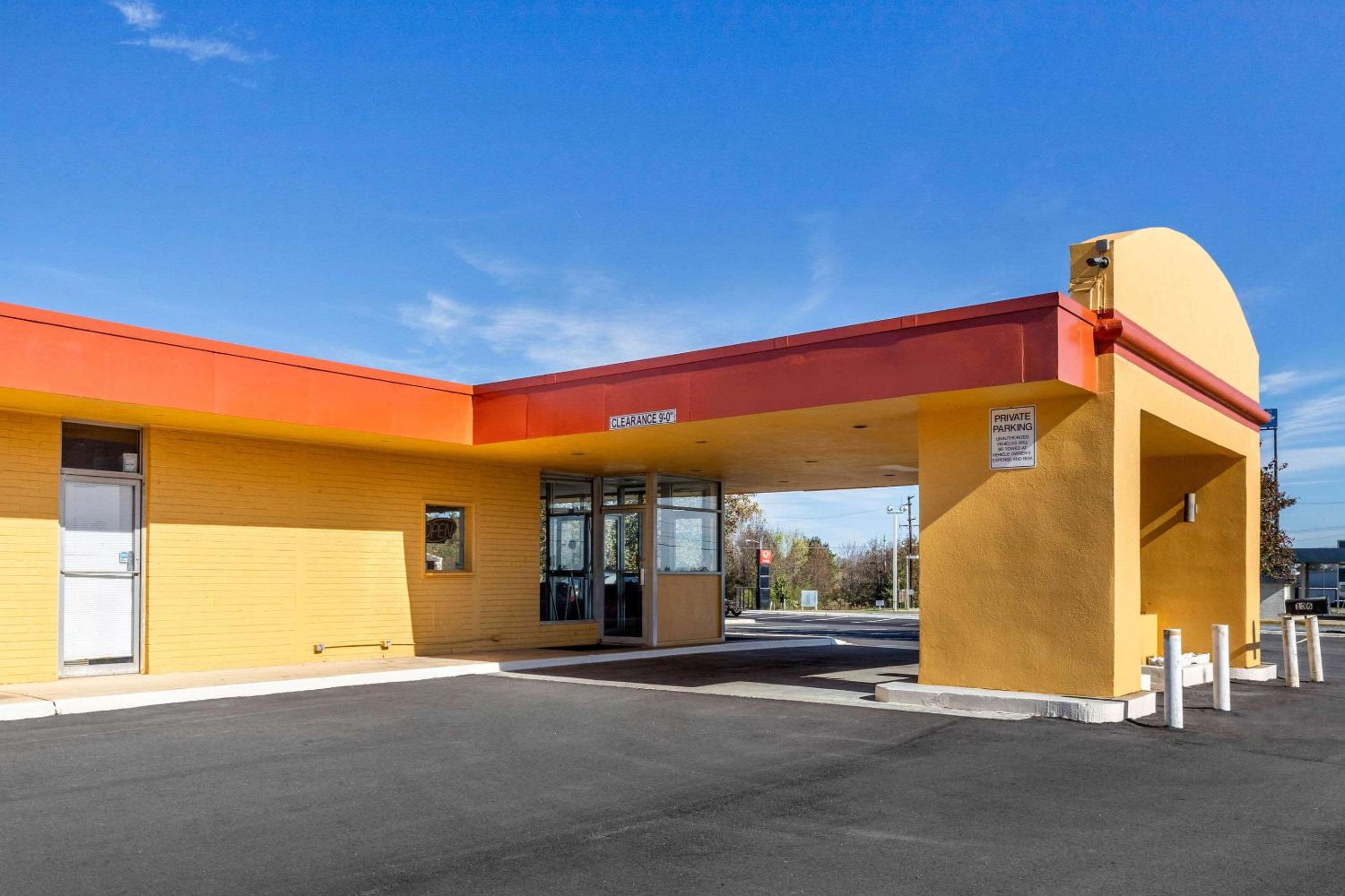 Econo Lodge Gaffney view 2