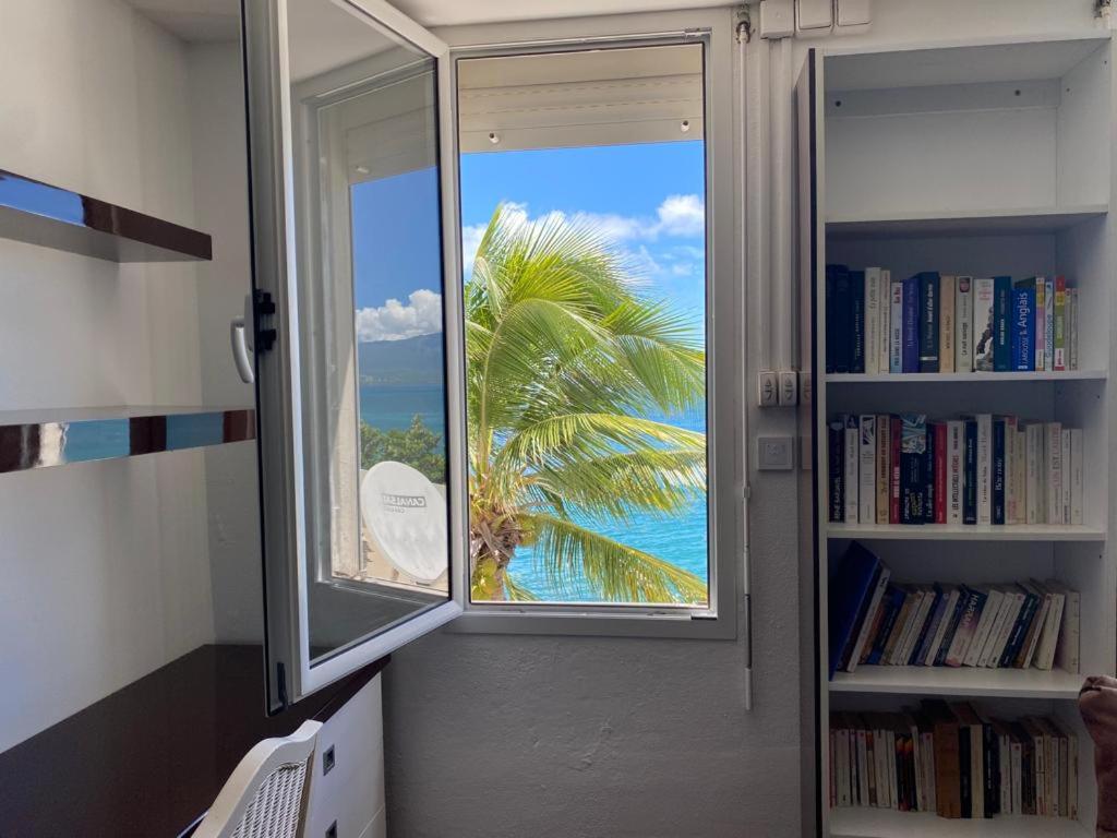 STUDIO EN DUPLEX , FACE A LA MER view 3