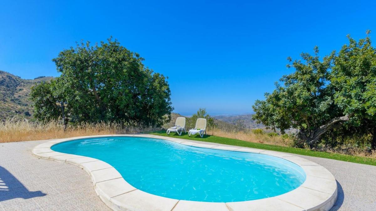 Finca El Mirador Malaga by Ruralidays