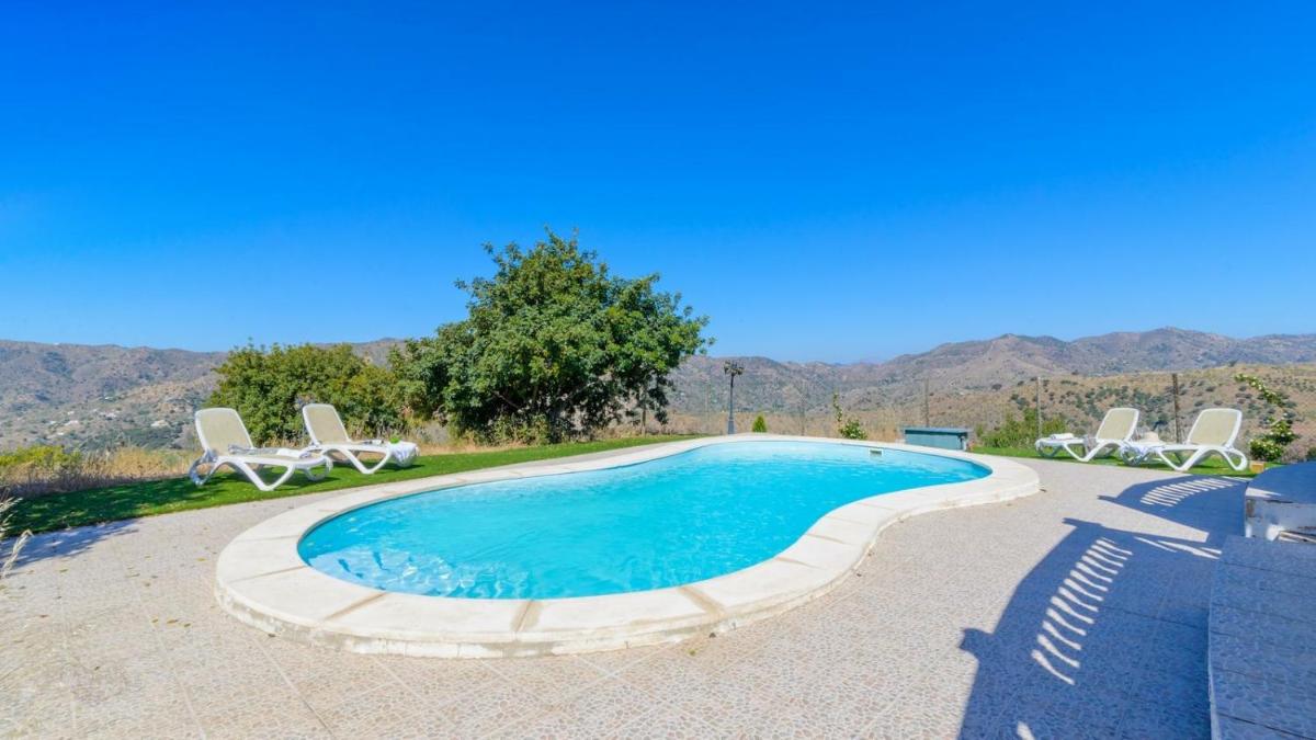 Finca El Mirador Malaga by Ruralidays