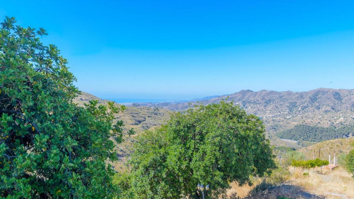 Finca El Mirador Malaga by Ruralidays