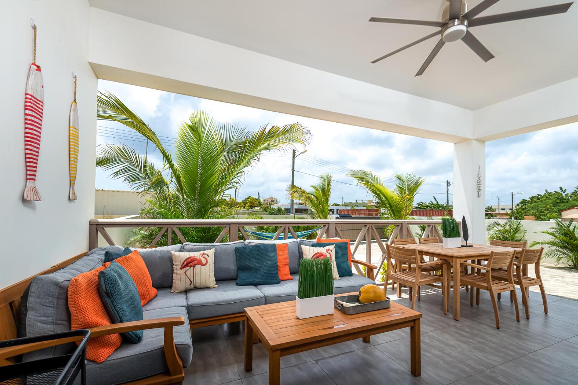 Villa Chica 3 min to Beach, Diving & Restaurants with Pool and private Garden 10 min to Windsurfing & Kitesurfing