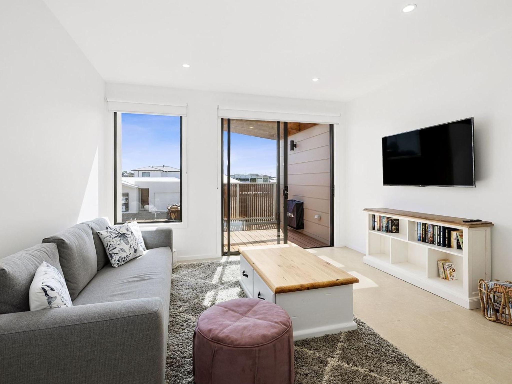 Beach Townhouse Storrer 35 view 2