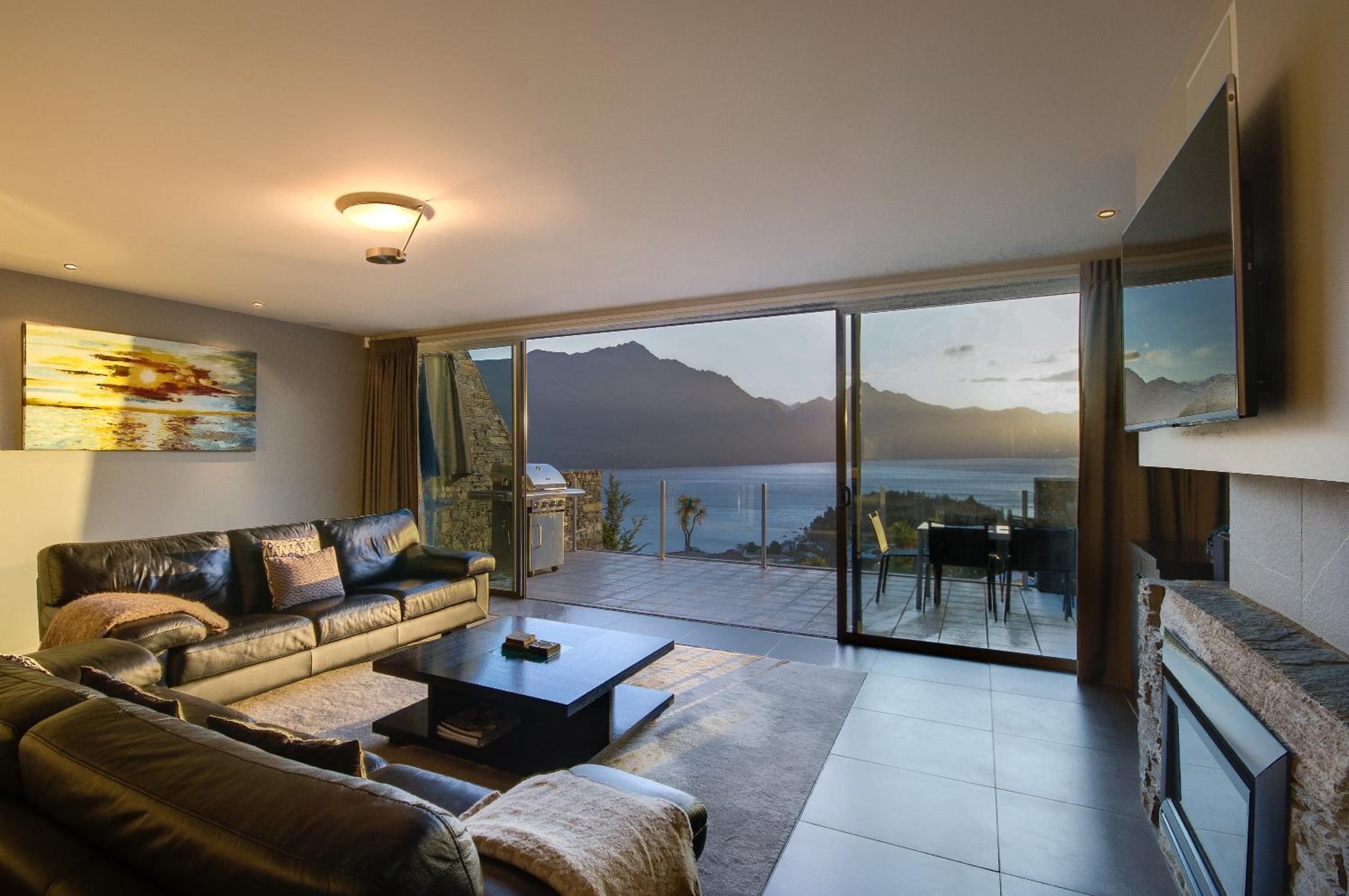 Hawaiki by Sotheby's Luxury Rental Homes