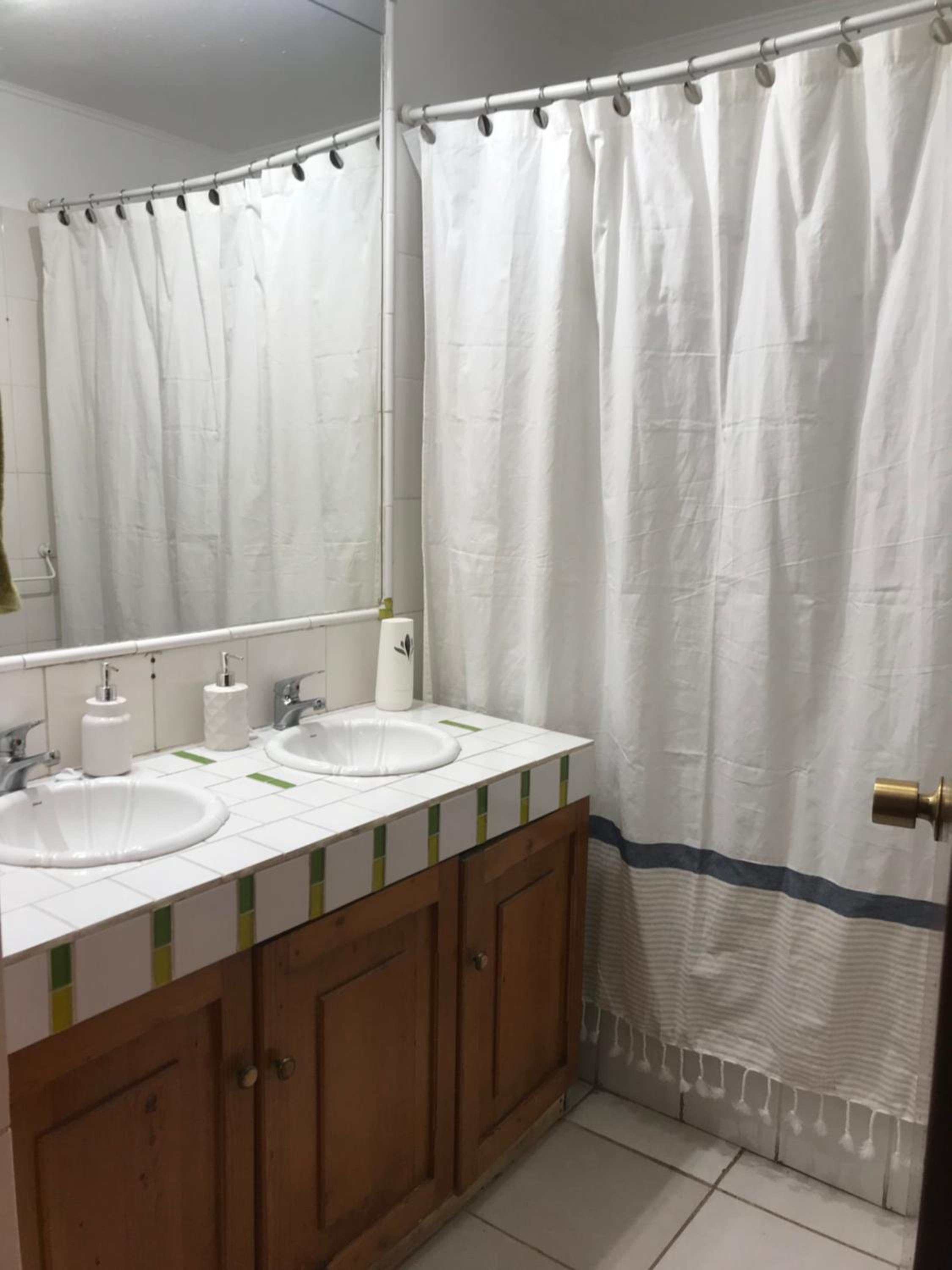 Casa ejecutiva 5 dormitorios ideal empresas 7-8 huéspedes