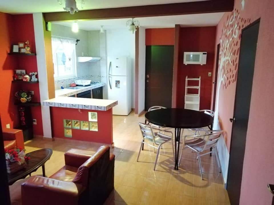 Hermoso depa de 3 recamaras y 2 baños en el centro de Coyoacan view 4