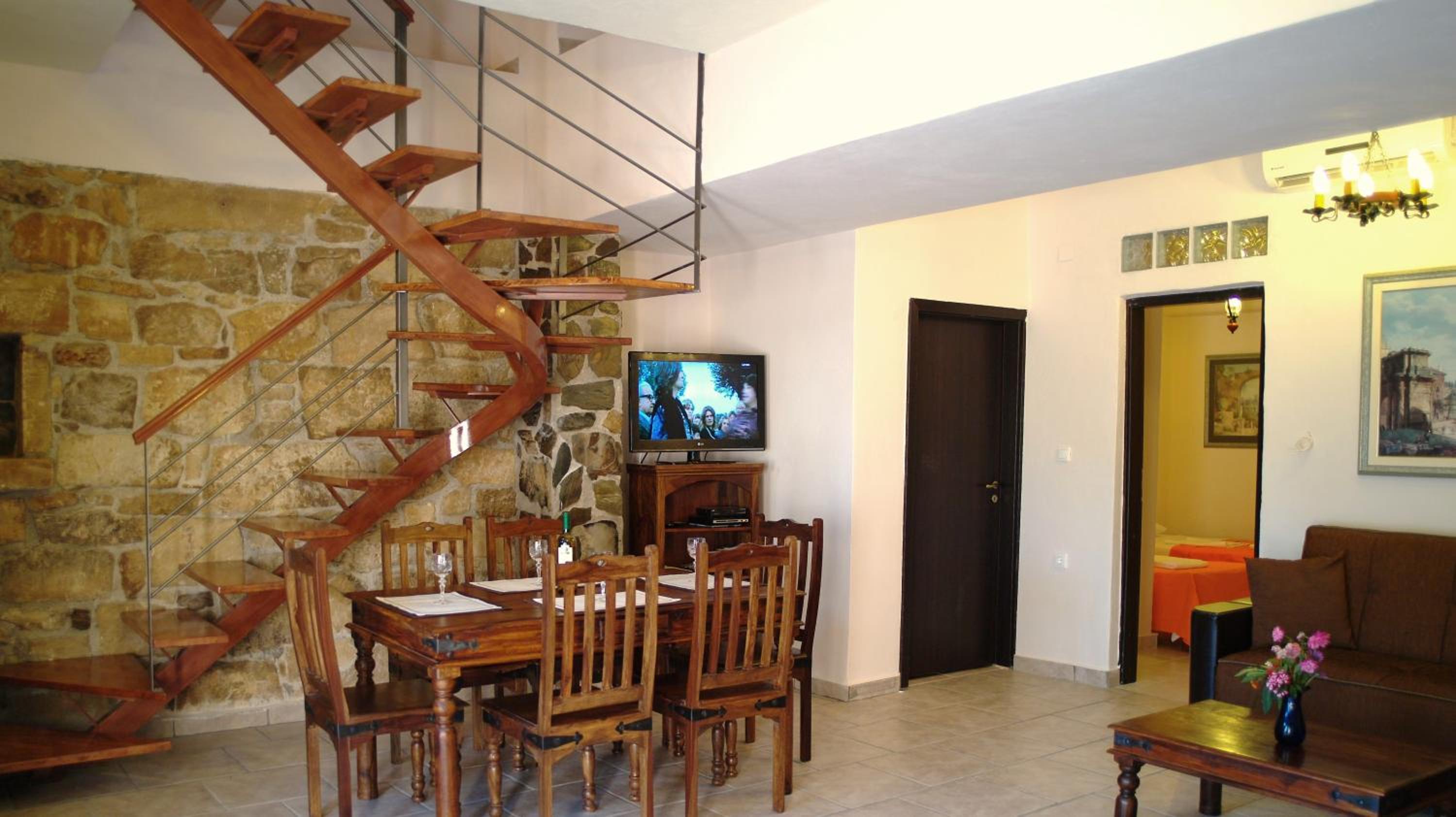 Mouri Villa view 3