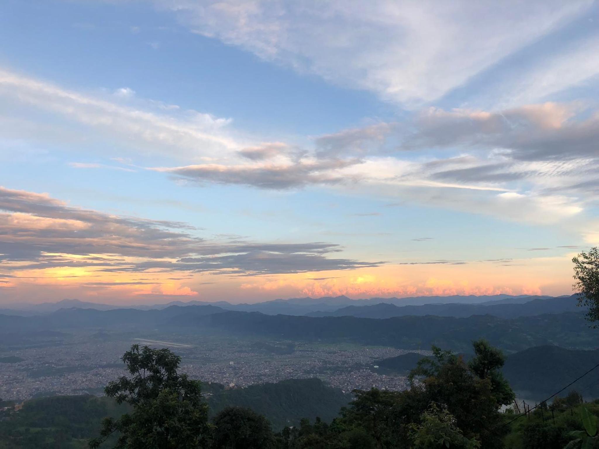 Superview Lodge - Family-Run, Himalayan Sunrise