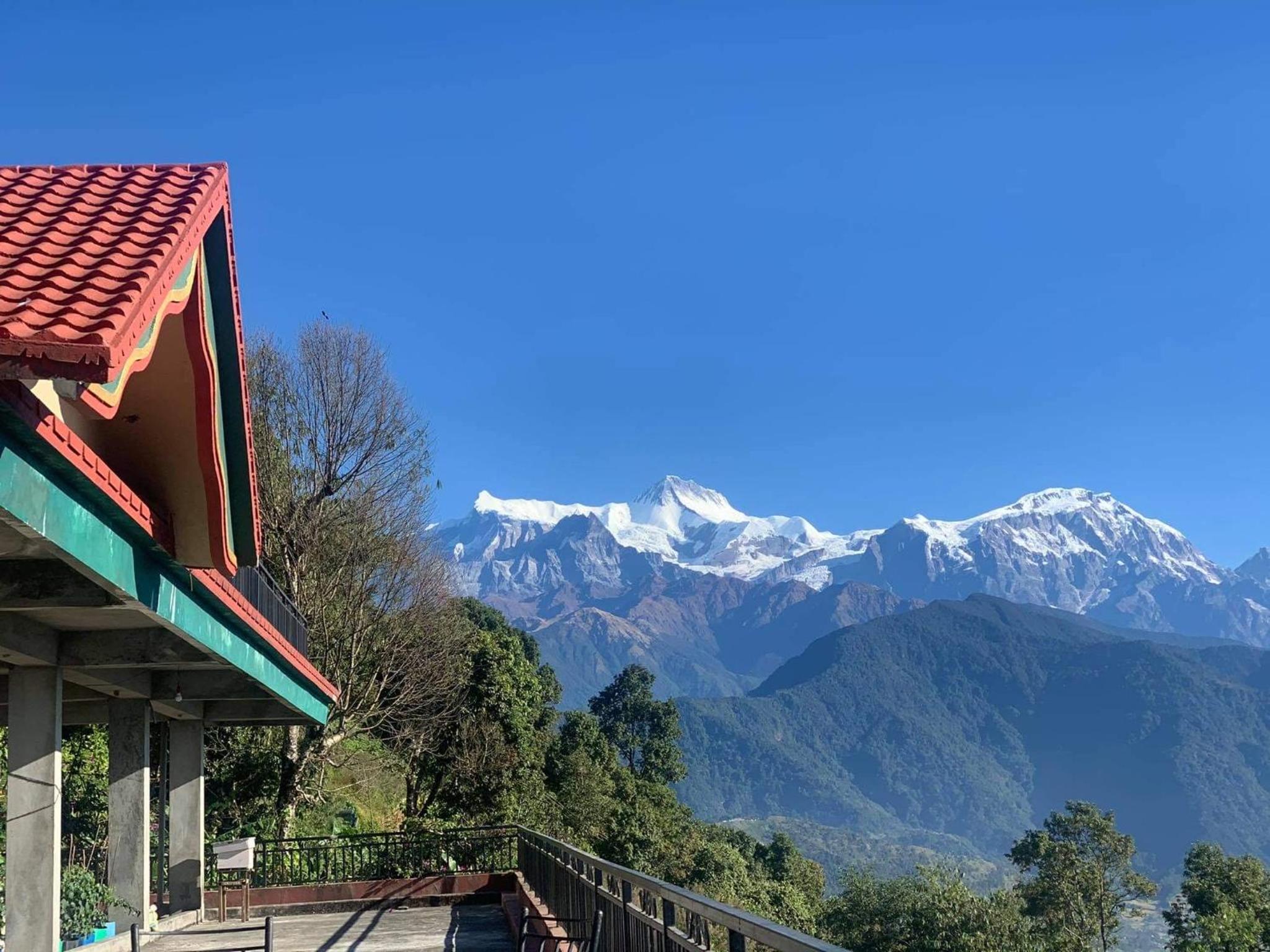 Superview Lodge - Family-Run, Himalayan Sunrise