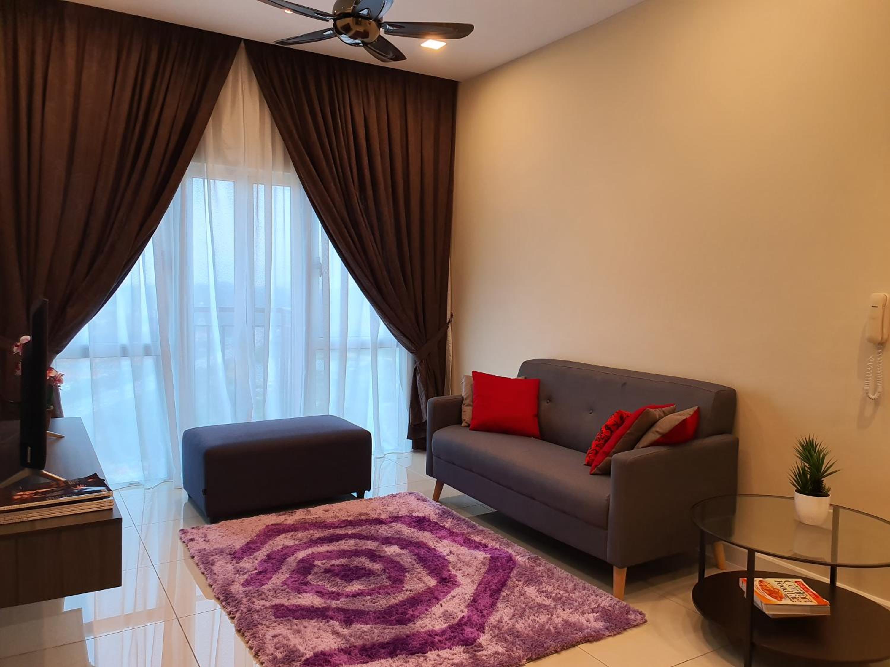 Southville Stay 2 @ Savanna Executive Suite view 3