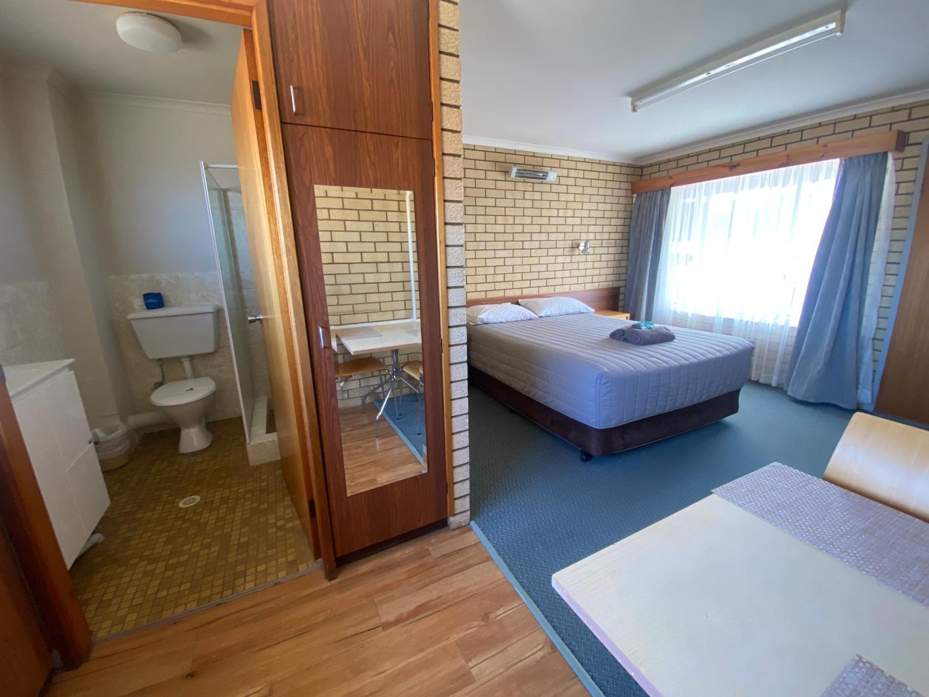 Coastal Comfort Motel