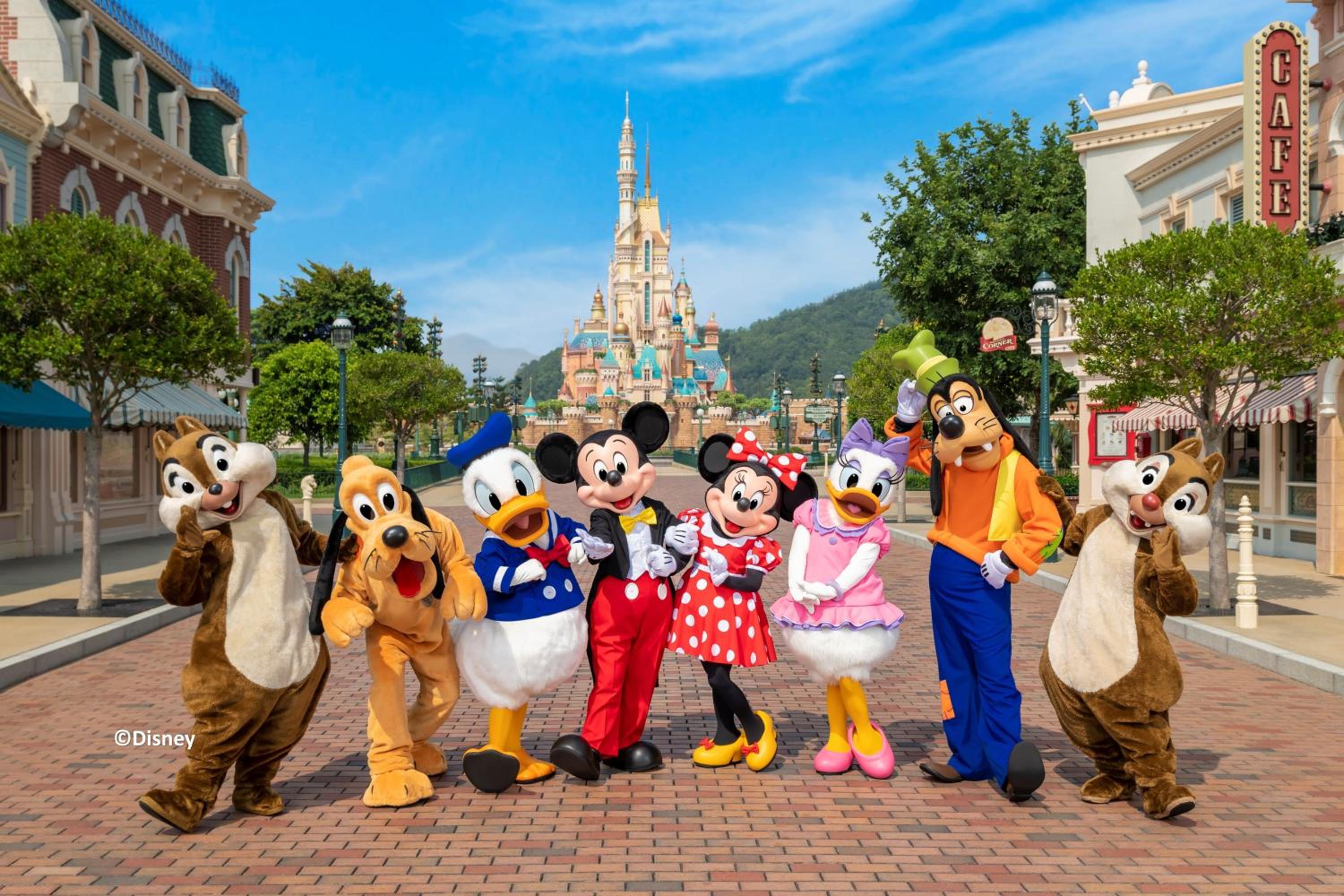 Hong Kong Disneyland Hotel
