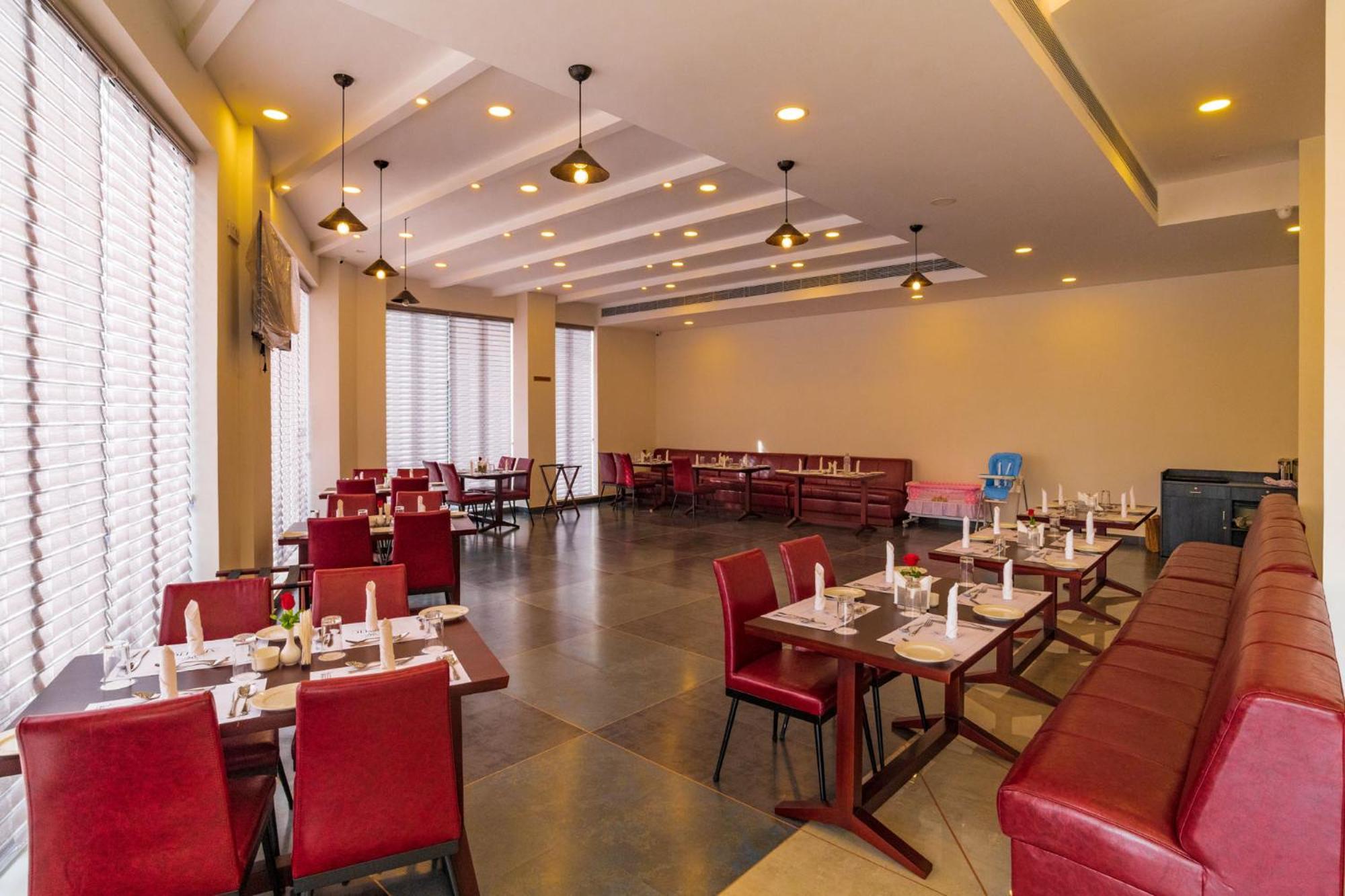 Cochin Vacations - Arctic Hotel - Property Image 9
