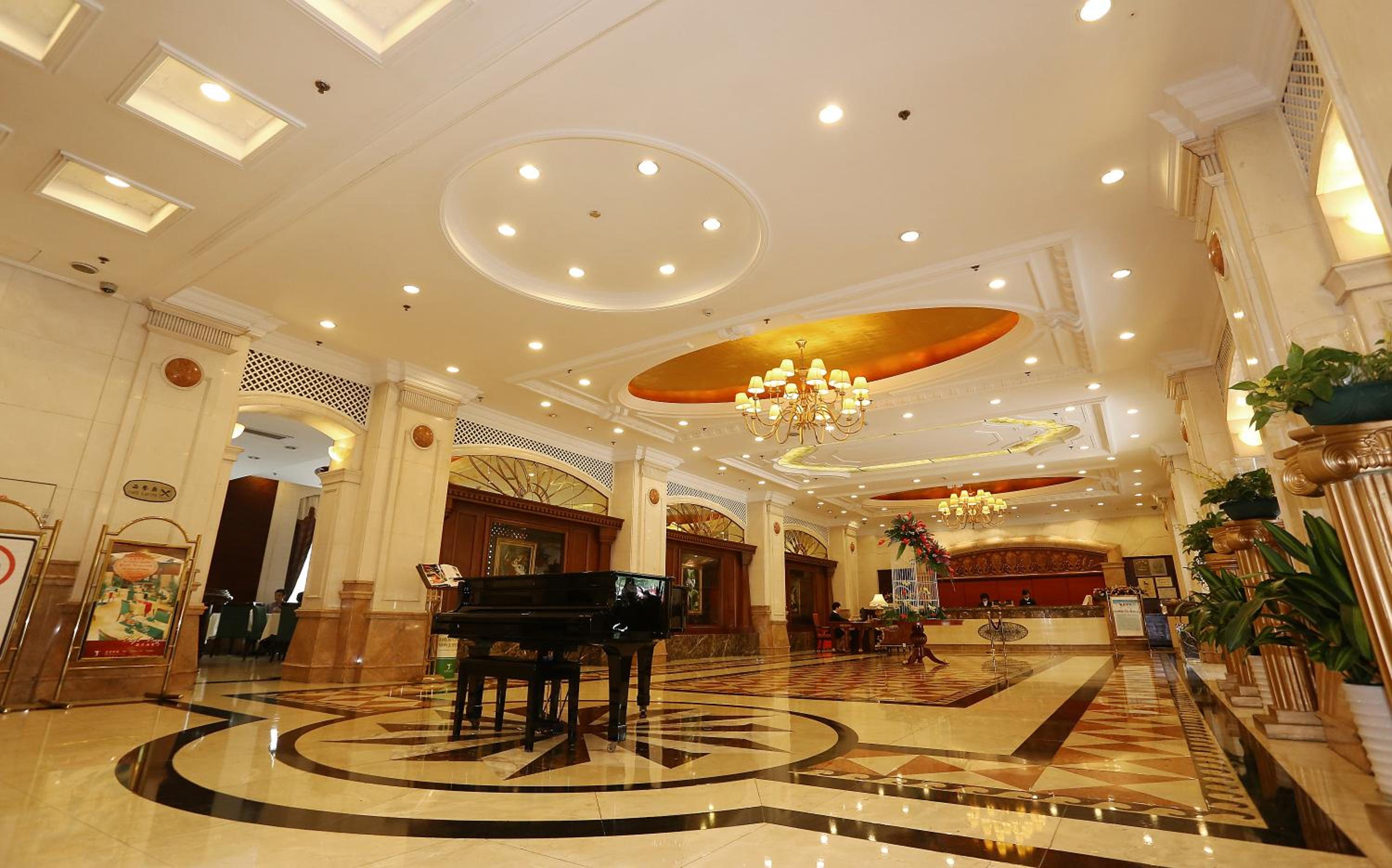 Grand Palace Hotel - Grand Hotel Management Group