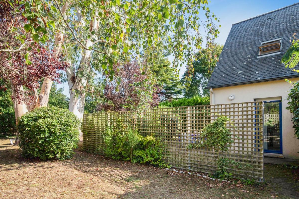 Appartement de 2 chambres avec vue sur la ville et jardin amenage a Arzon a 1 km de la plage