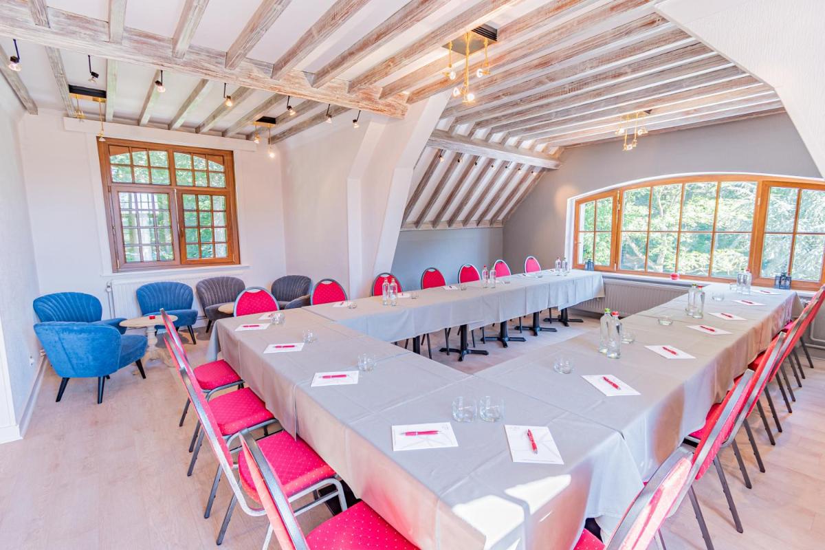 meeting room