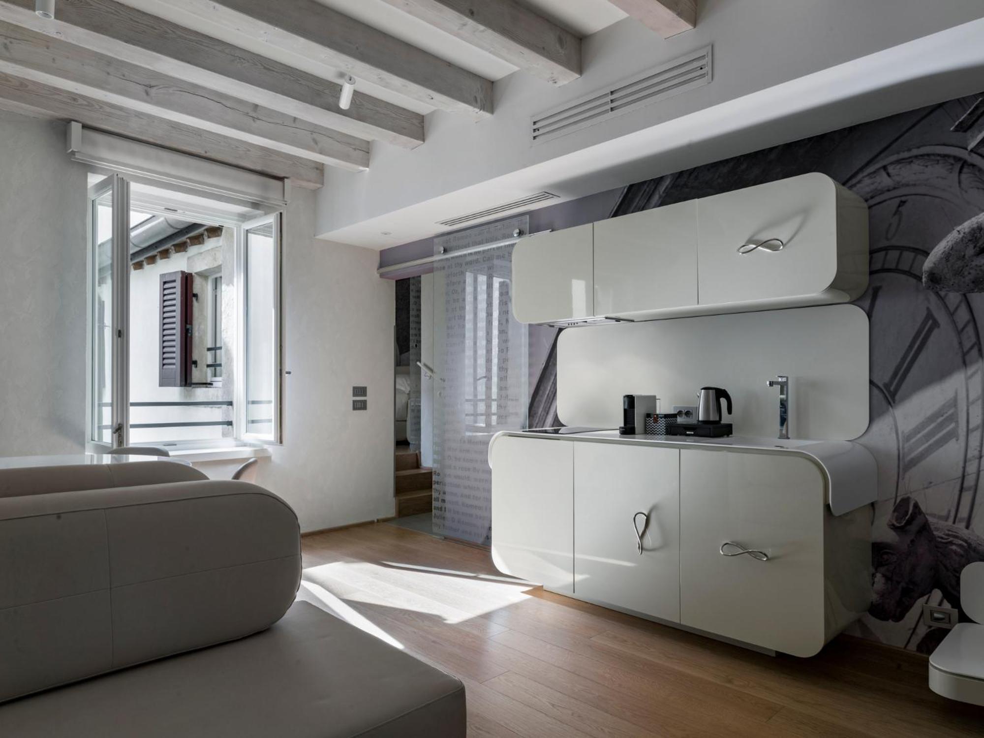 Lords of Verona Luxury Apartments