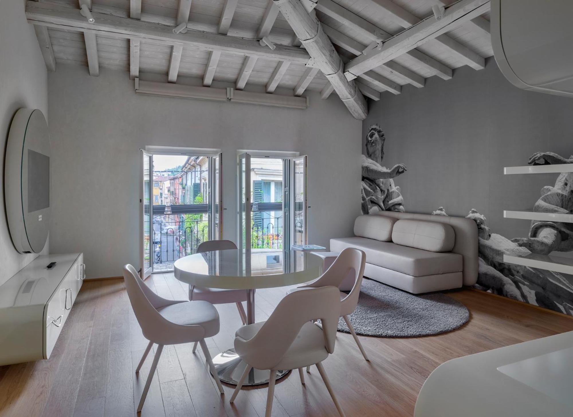 Lords of Verona Luxury Apartments