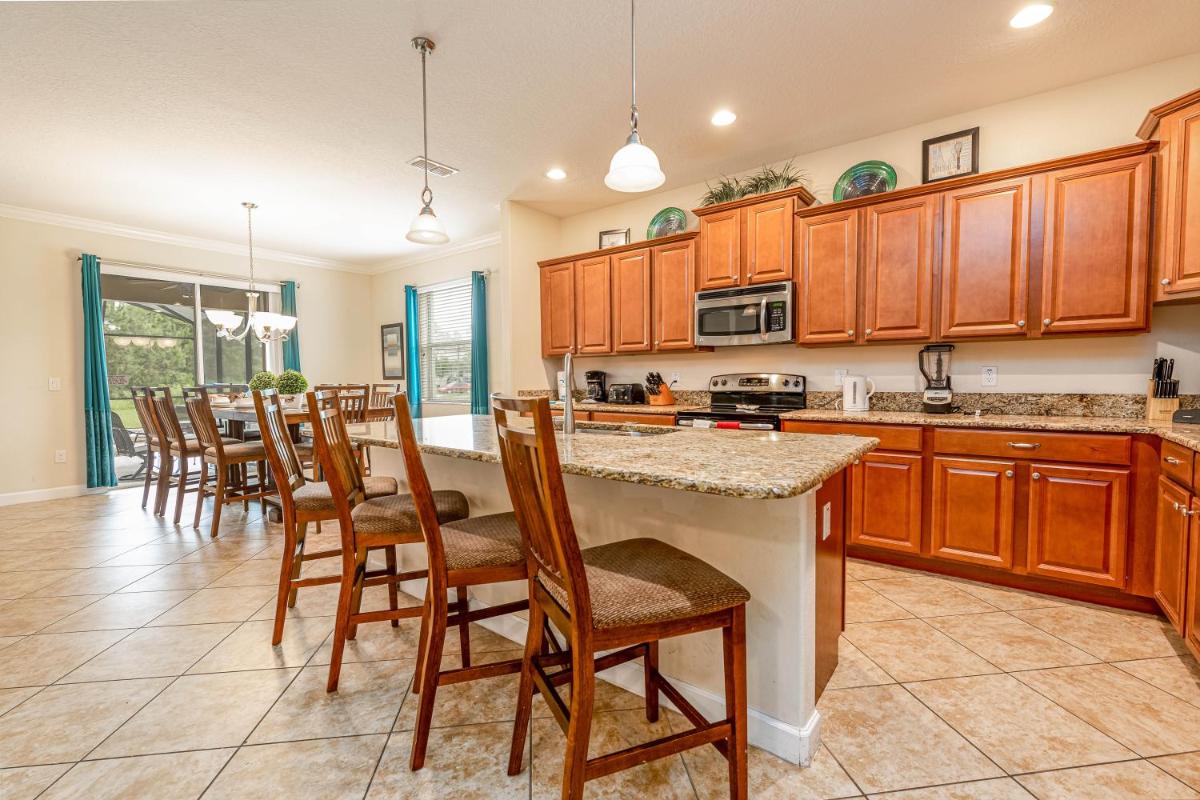 Impressive near Disney Villa with Pool view 4