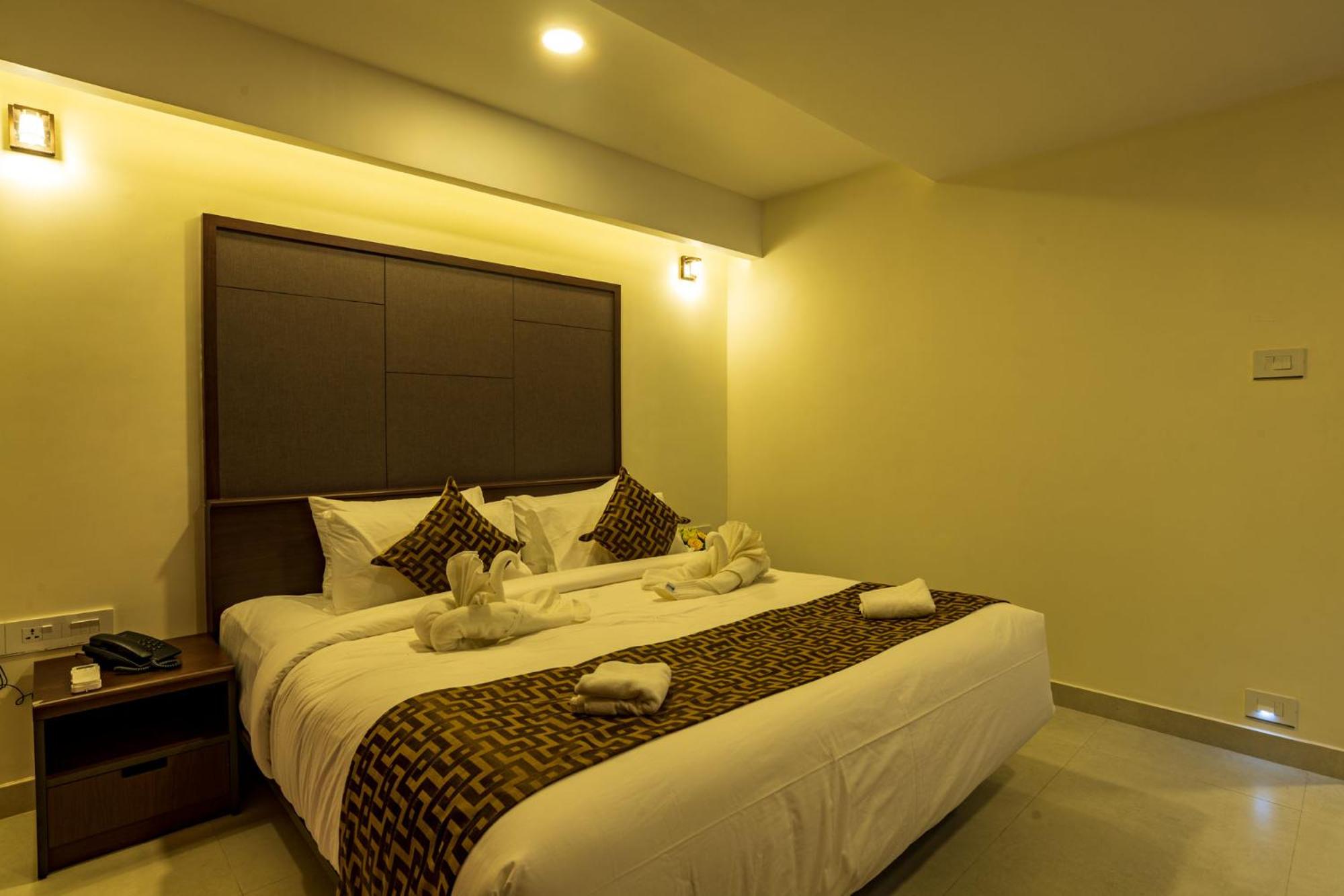Cochin Vacations - Arctic Hotel - Property Image 2