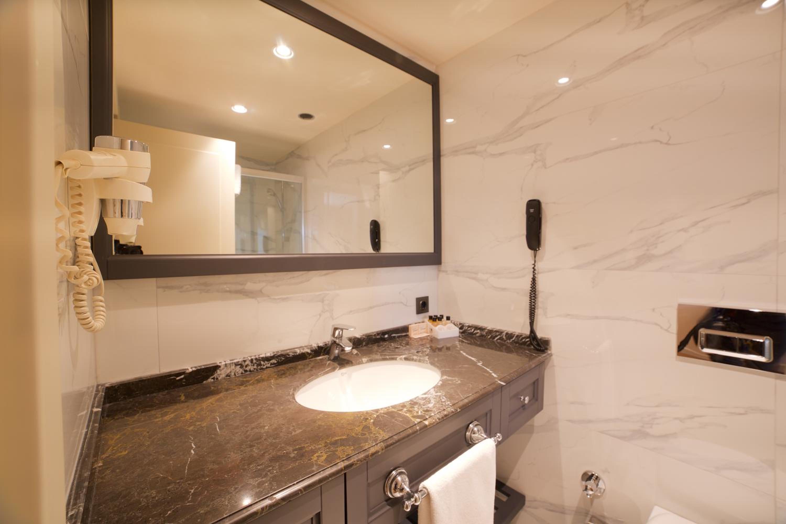 Icon Istanbul Otel - Image 24